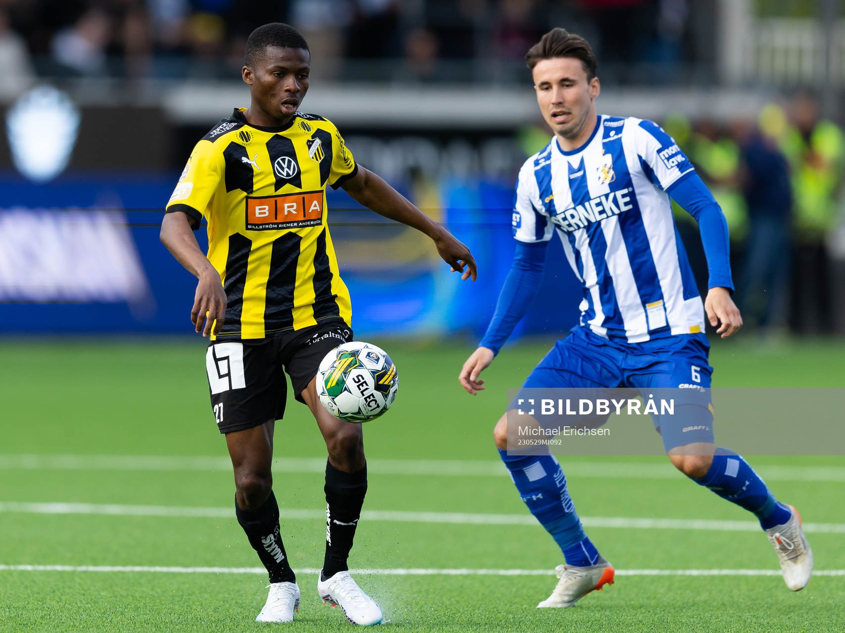 Häckens Akoua Romeo Amane och IFK Göteborgs Anders