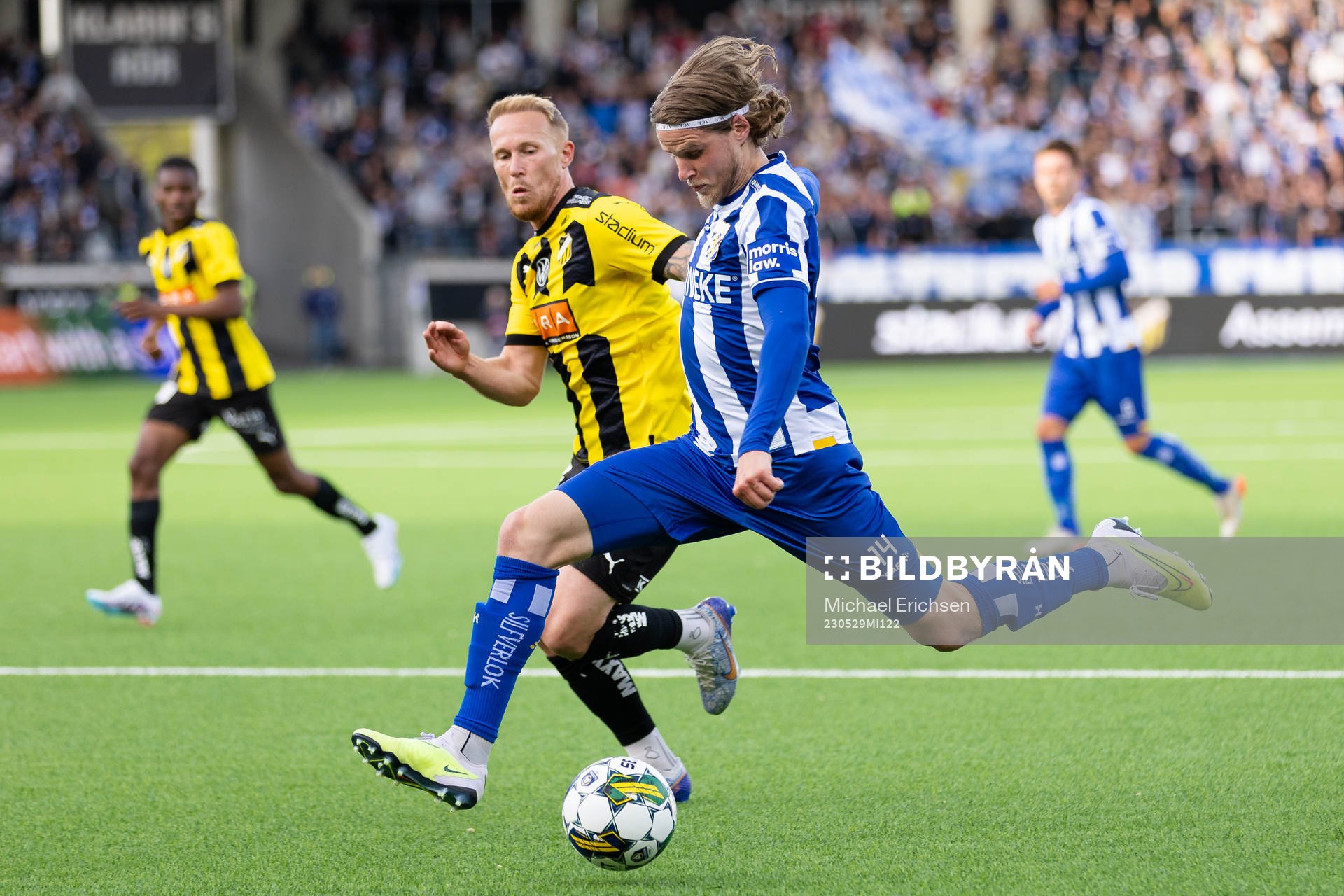 IFK Göteborgs Gustaf Norlin skjuter 1-1