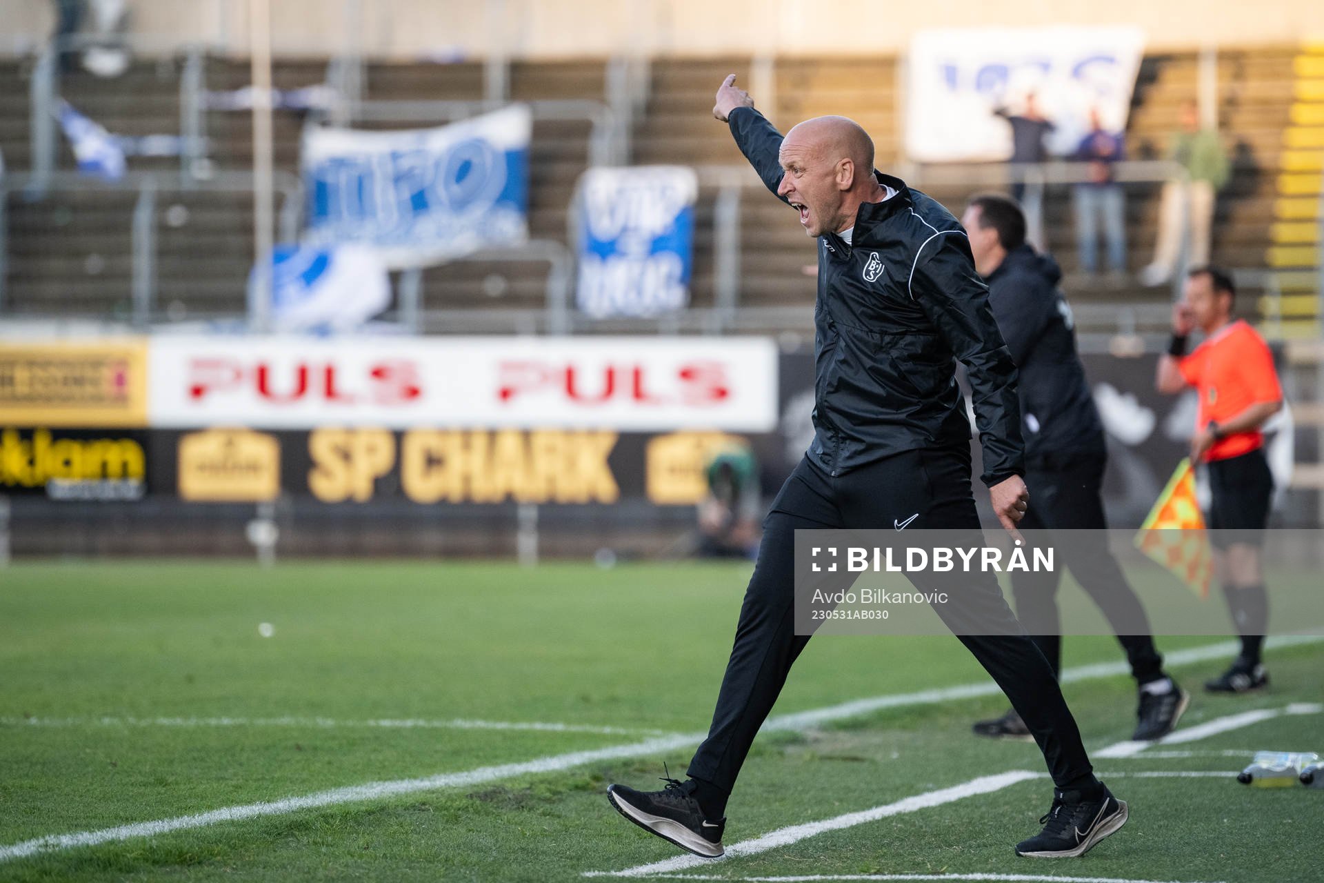 Landskronas tränare Billy Magnusson agerar