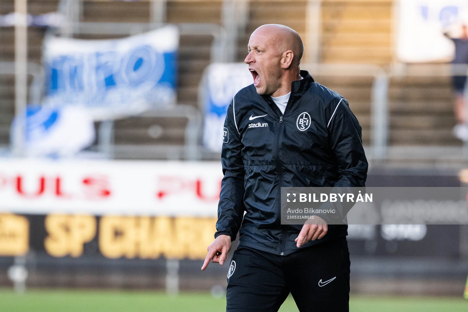 Landskronas tränare Billy Magnusson agerar