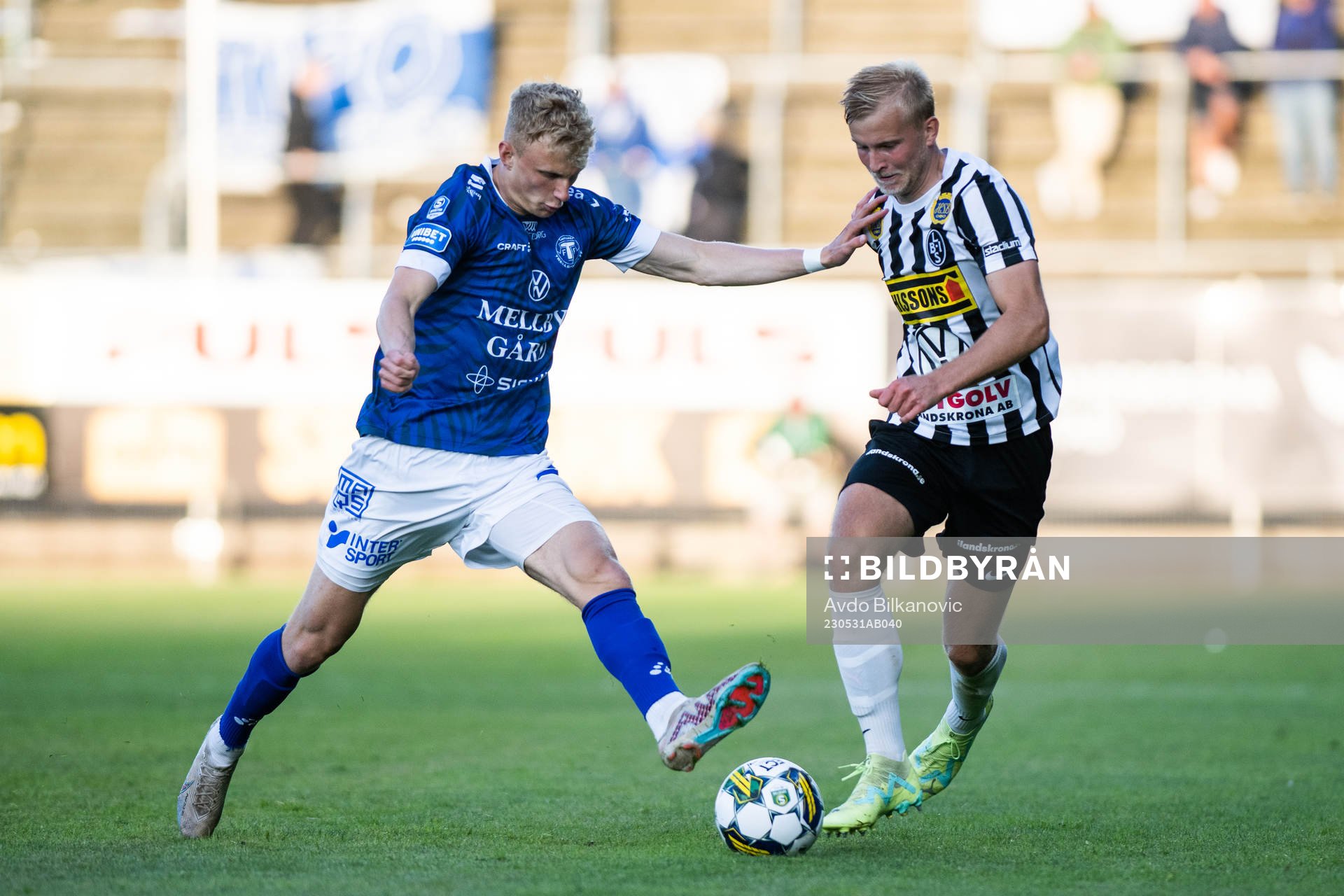 Landskronas Johan Rapp jagas av Trelleborgs Liam Olausson