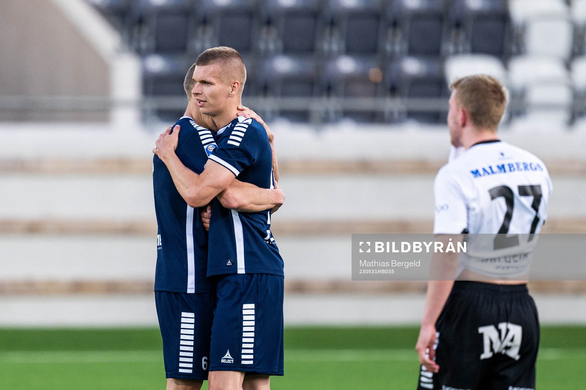 Utsiktens Erik Westermark och Lucas Hedlund jublar
