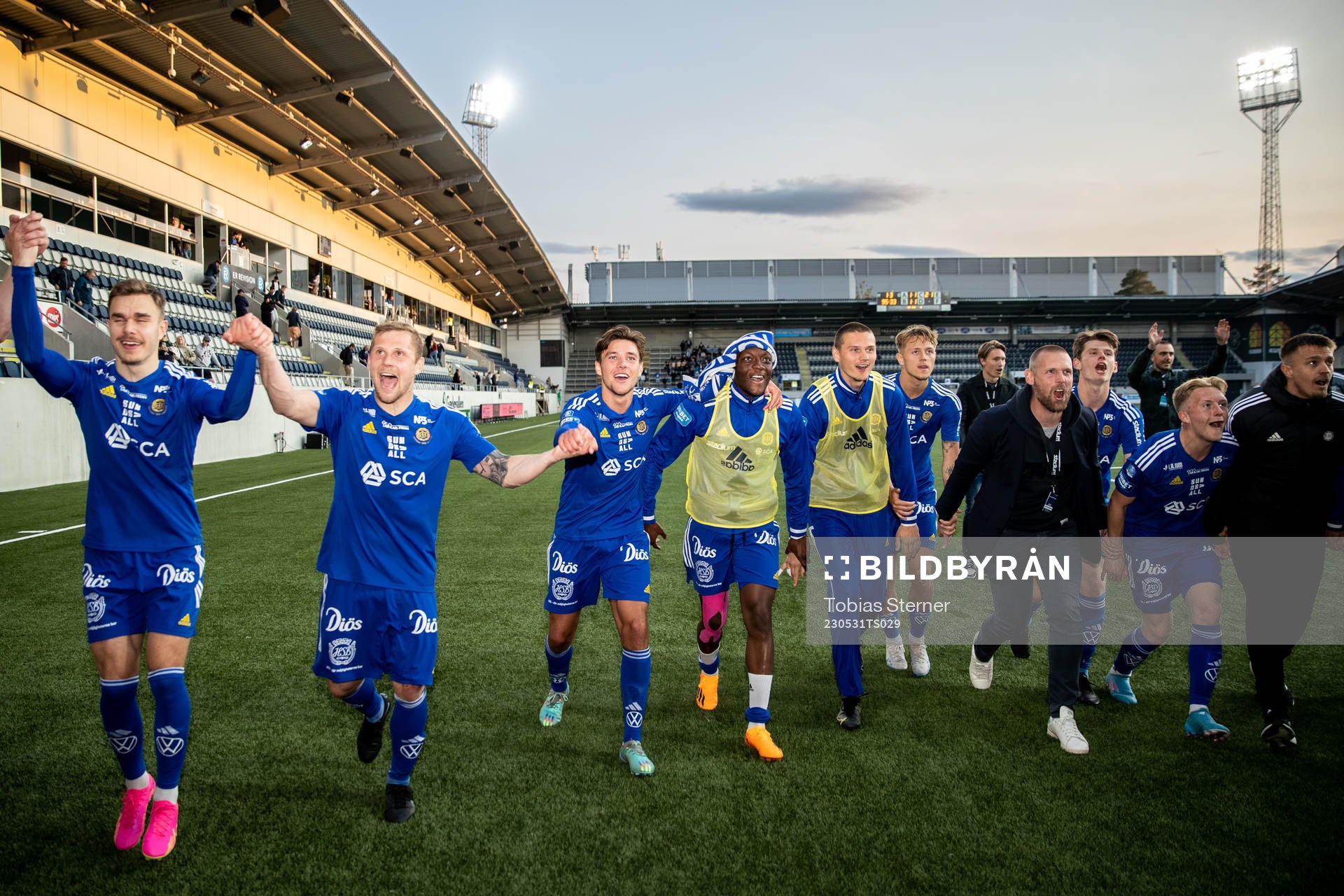 GIF Sundsvalls spelare jublar