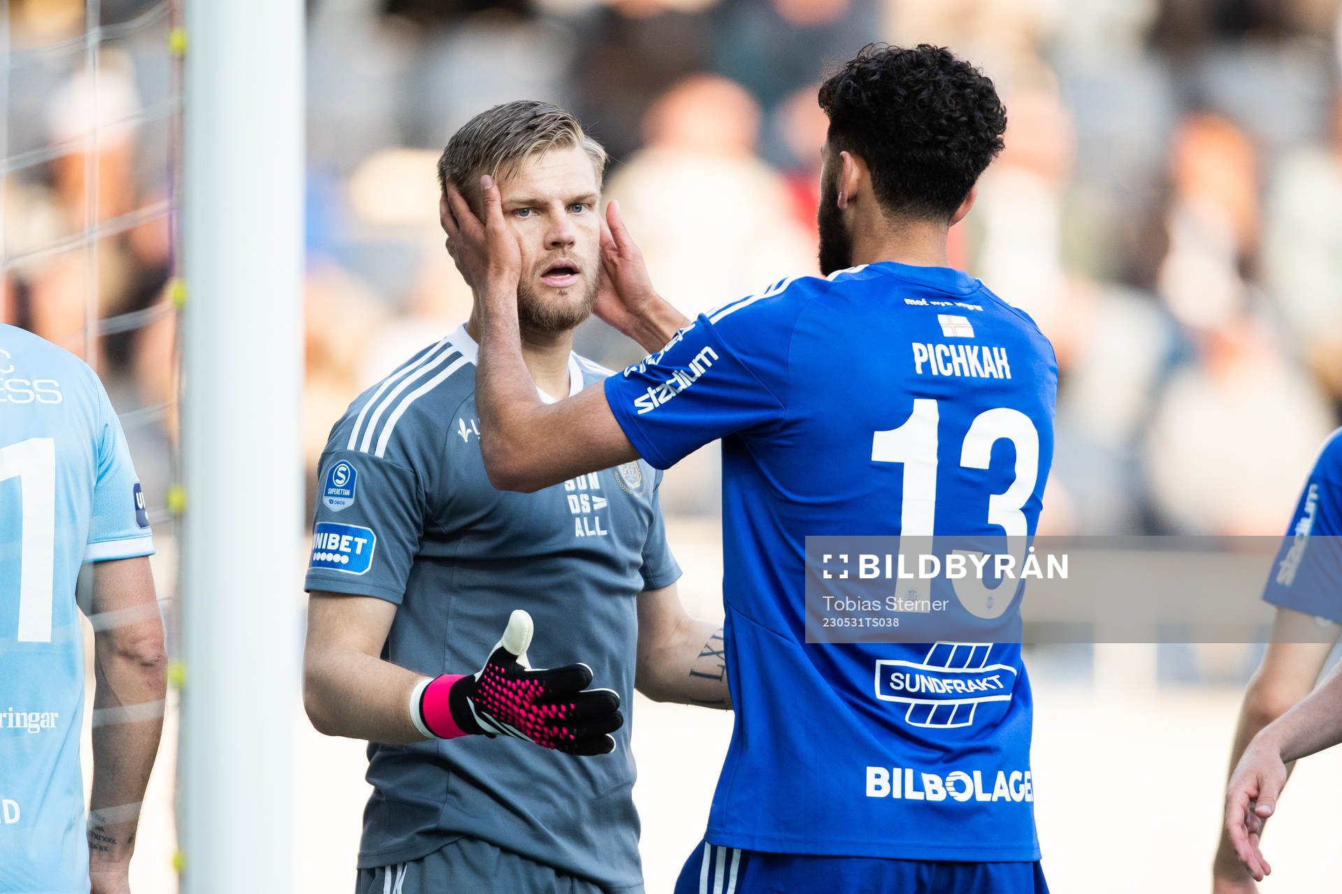 GIF Sundsvalls målvakt Oscar Jonsson och Paya Pichkah