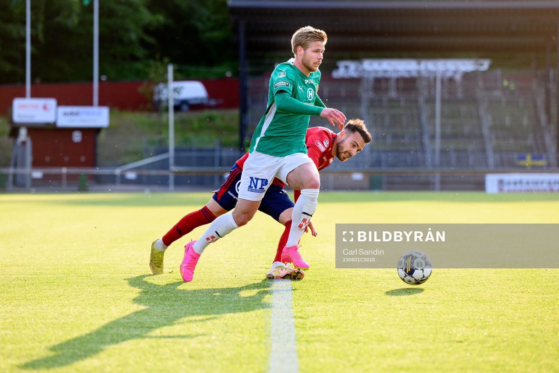 Jönköpings Södras Anton Thorsson och Östers Dzenis
