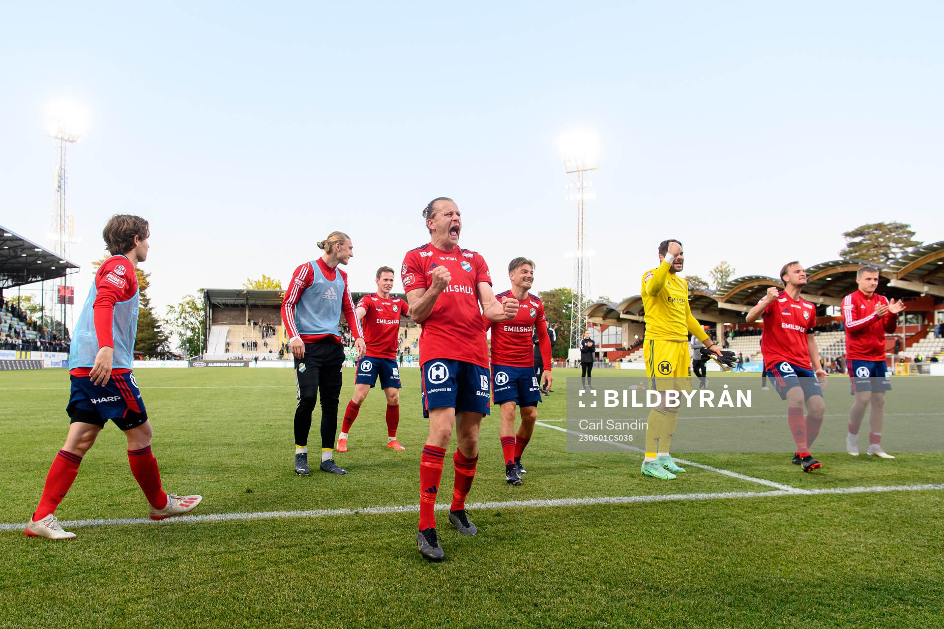 Östers Jesper Jonasson Westermark jublar