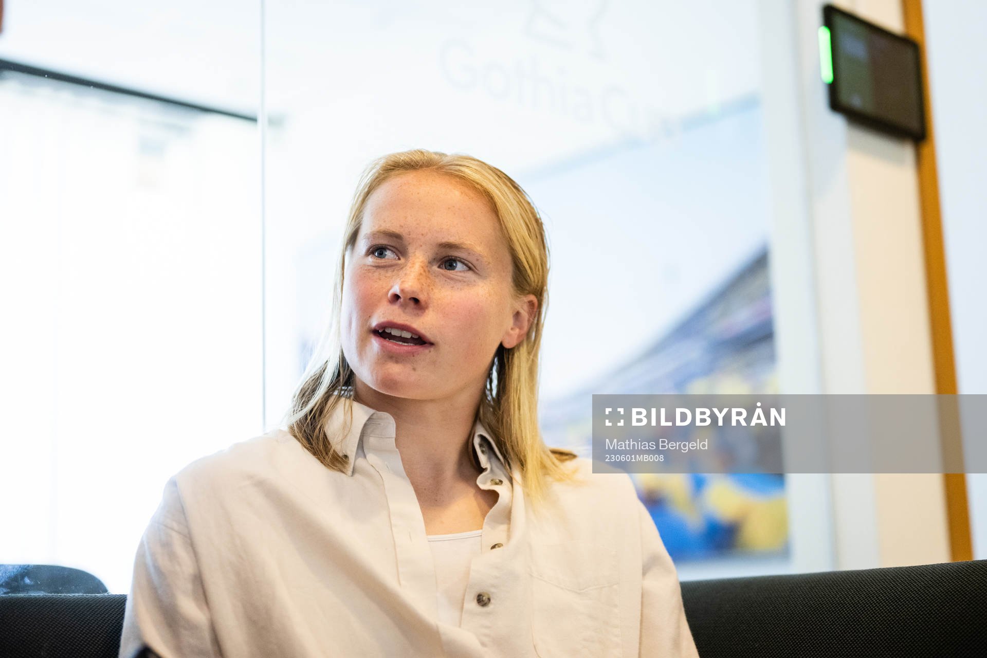 Julie Blakstad intervjuas under ett reportage med Häcken den 1 juni 2023 i Göteborg. 