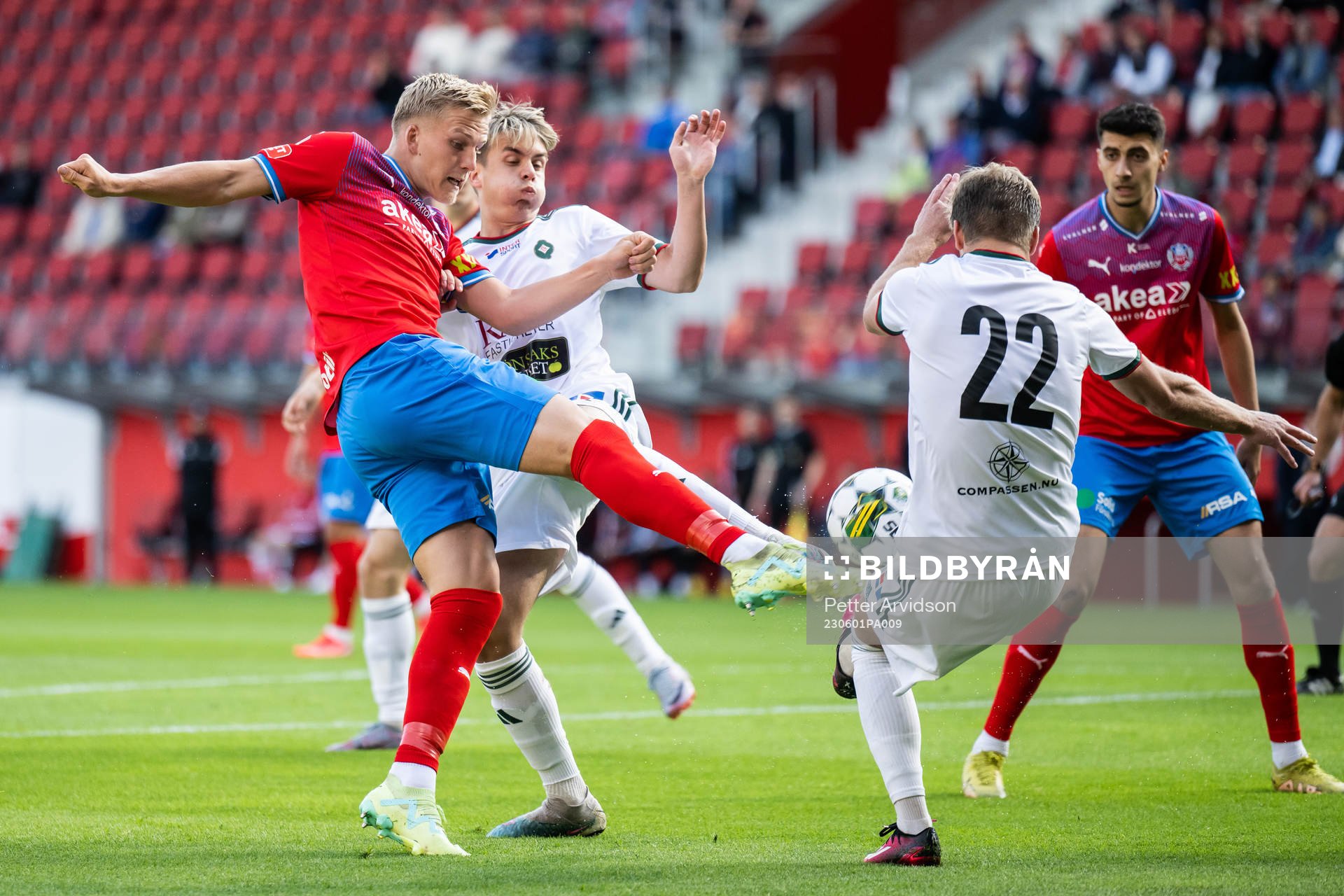 Helsingborgs Casper Widell och Skövde AIKs Isak Vidjeskog