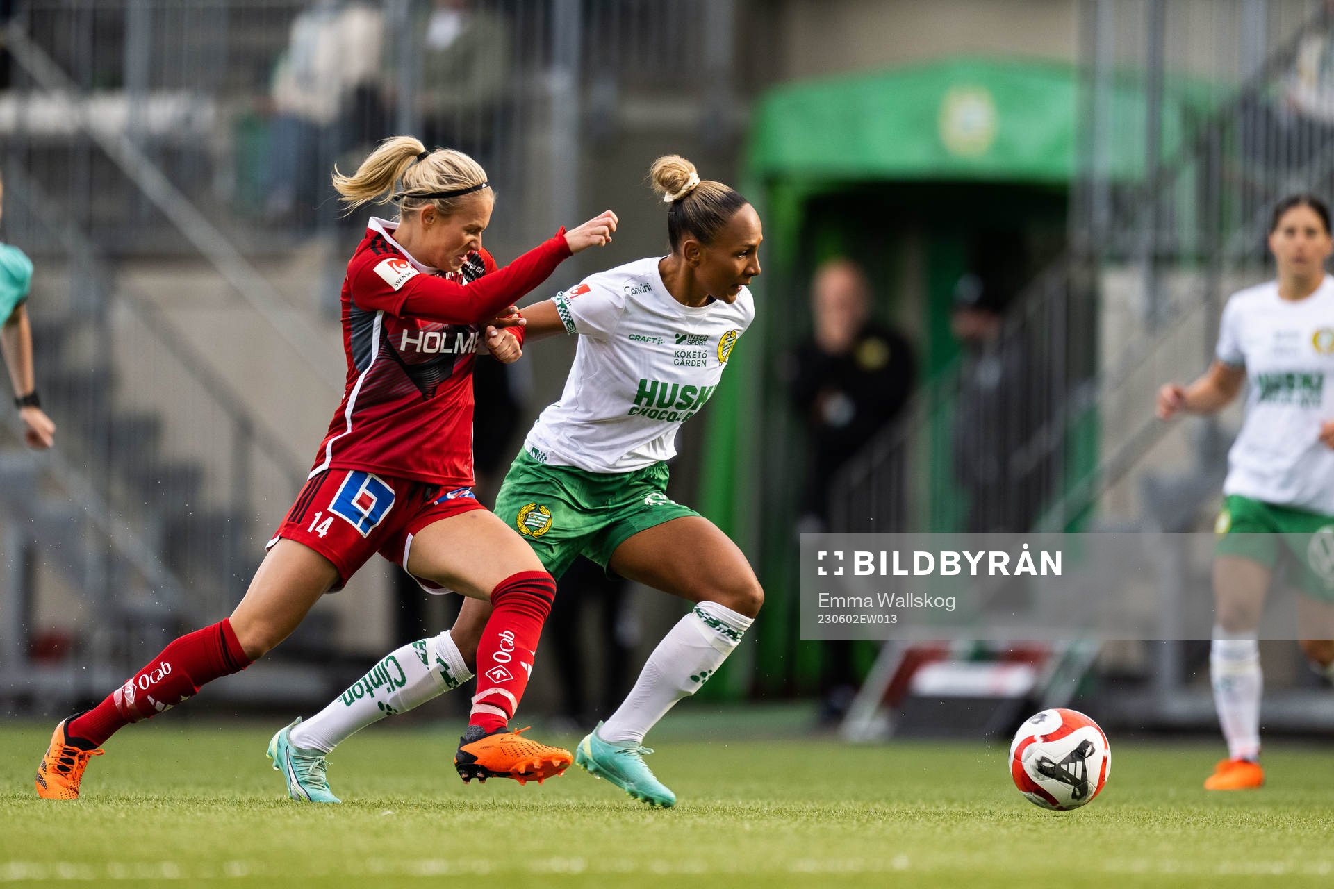 IFK Norrköpings Elsa Burvall och Hammarbys Madelen Janogy