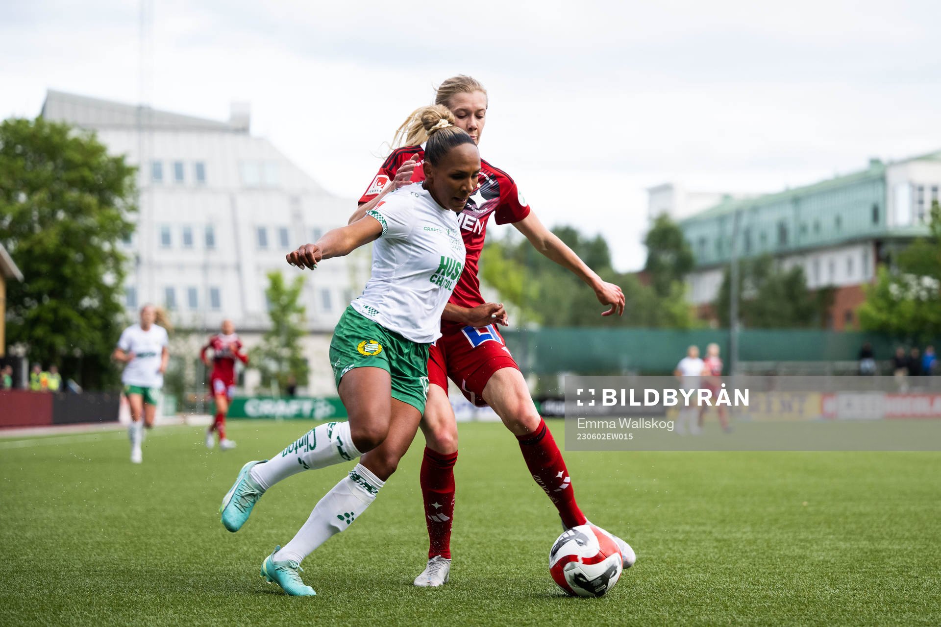 Hammarbys Madelen Janogy och IFK Norrköpings Ebba Handfast
