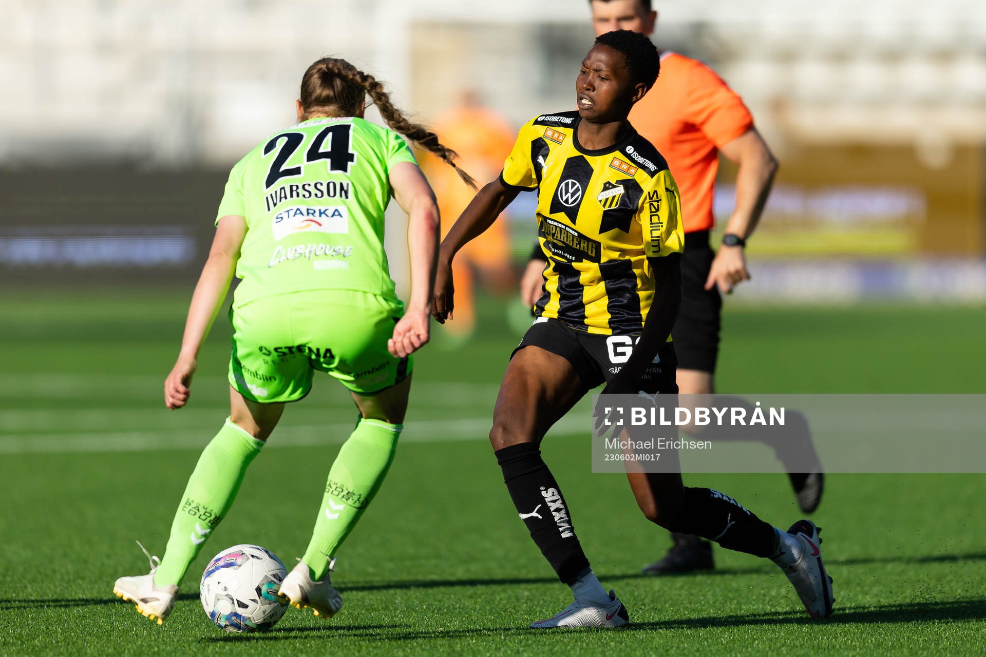 Kristianstads Therese Ivarsson och Häckens Aisha Masaka