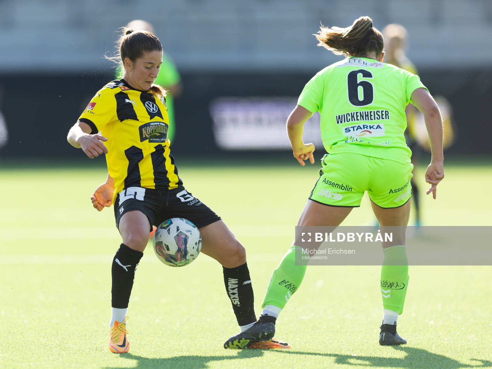 Häckens Ruby Grant och Kristianstads Carly Wickenheiser