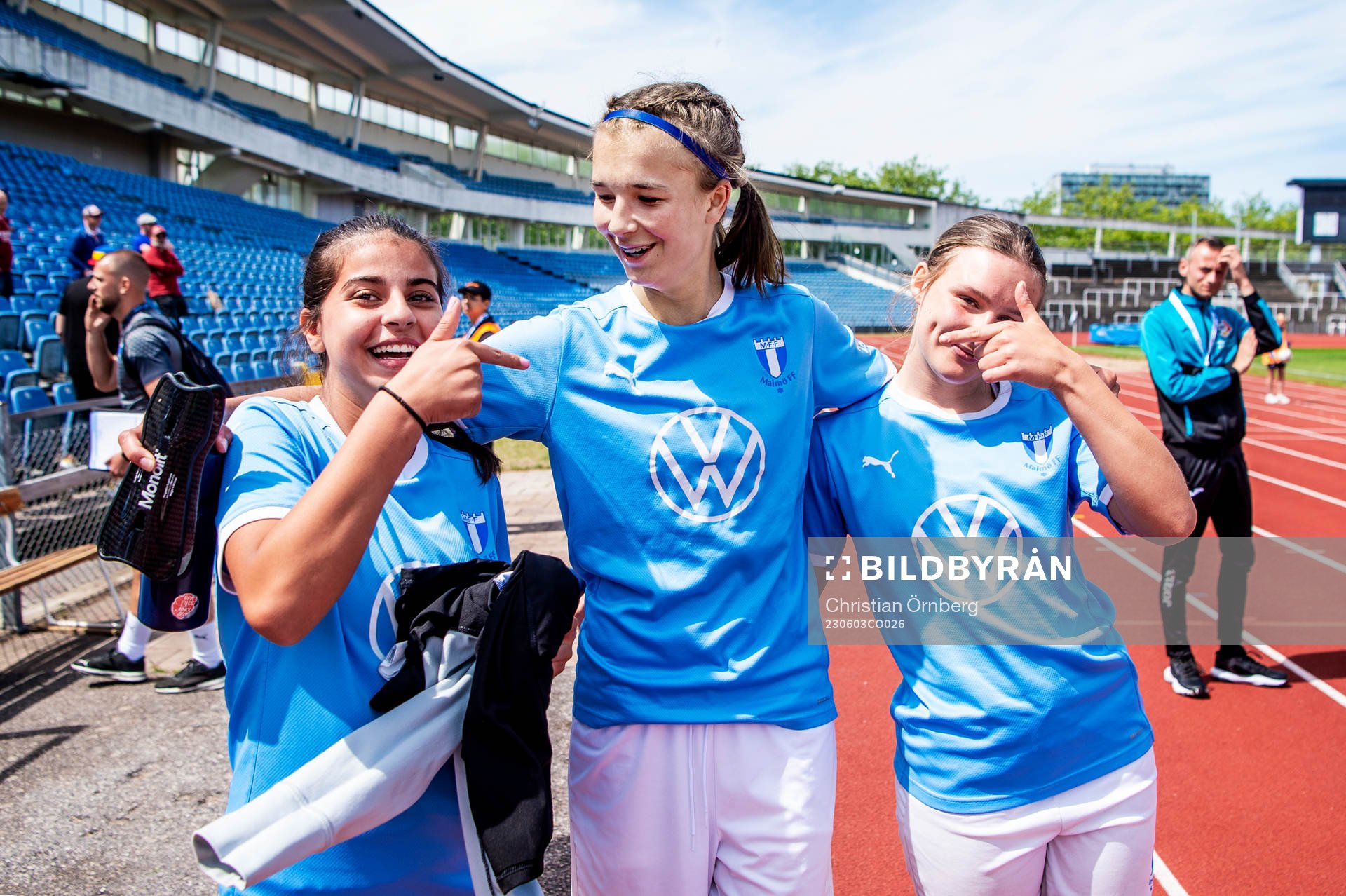 Malmös 1-1 målskytt i mitten, Thelma Persson med, Maya