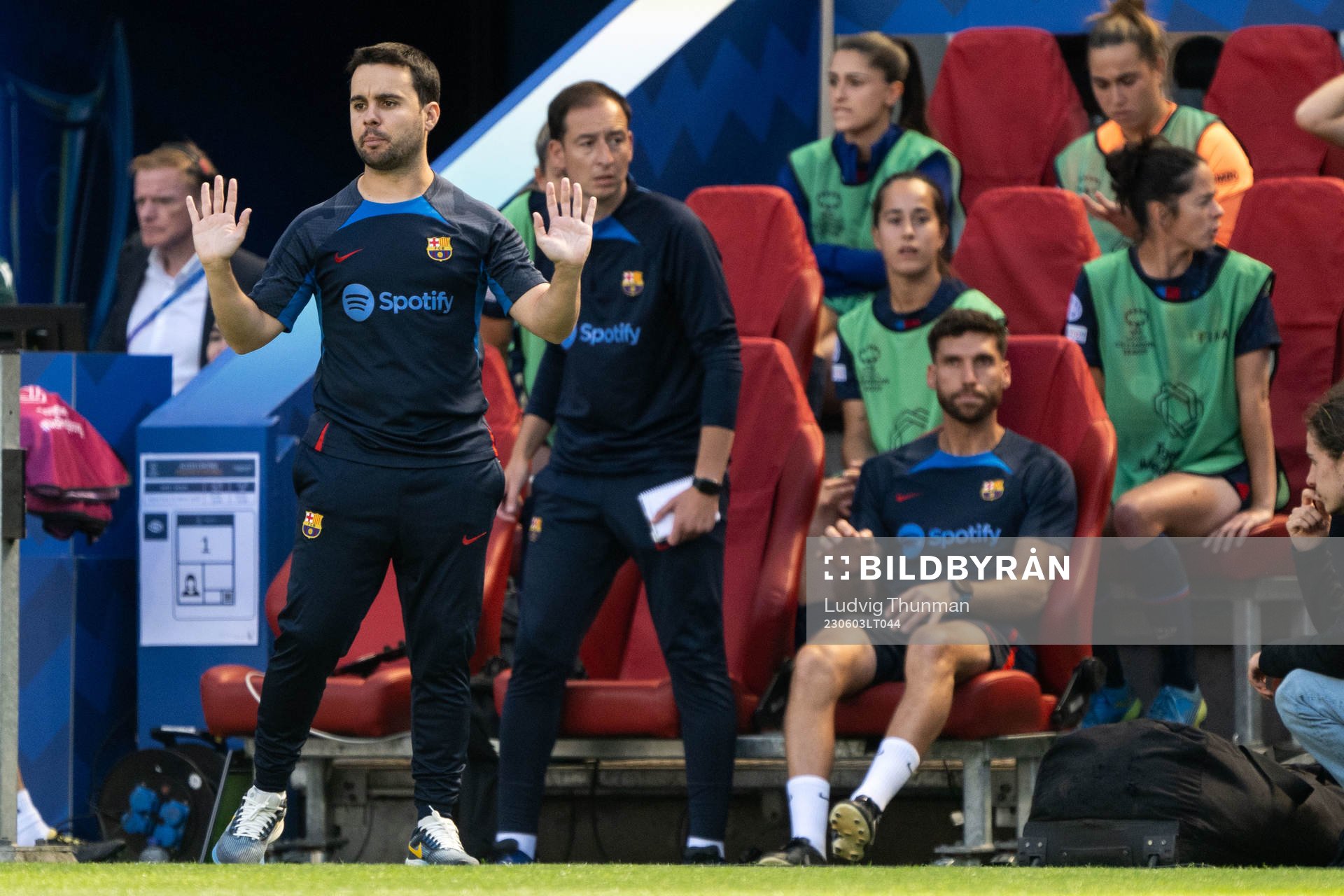 Head coach Jonatan Giráldez of Barcelona
