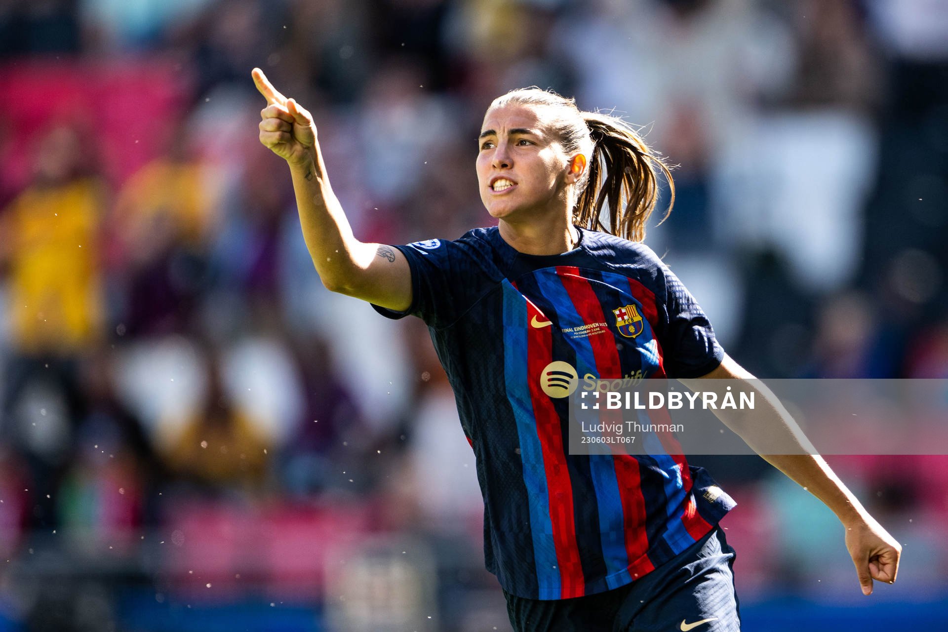 Patri Guijarro of Barcelona celebrates scoring 1-2