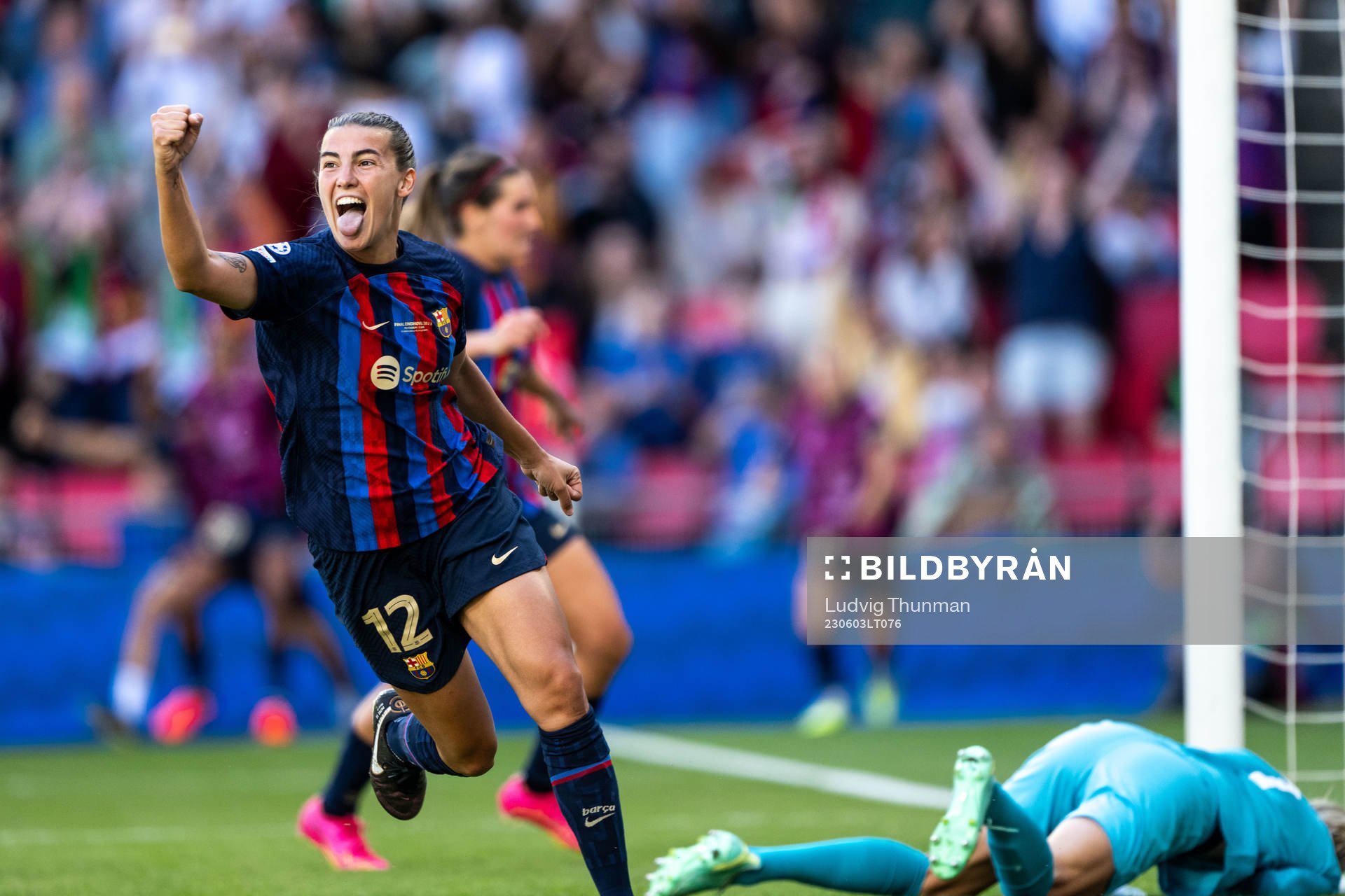 Patri Guijarro of Barcelona celebrates scoring 2-2
