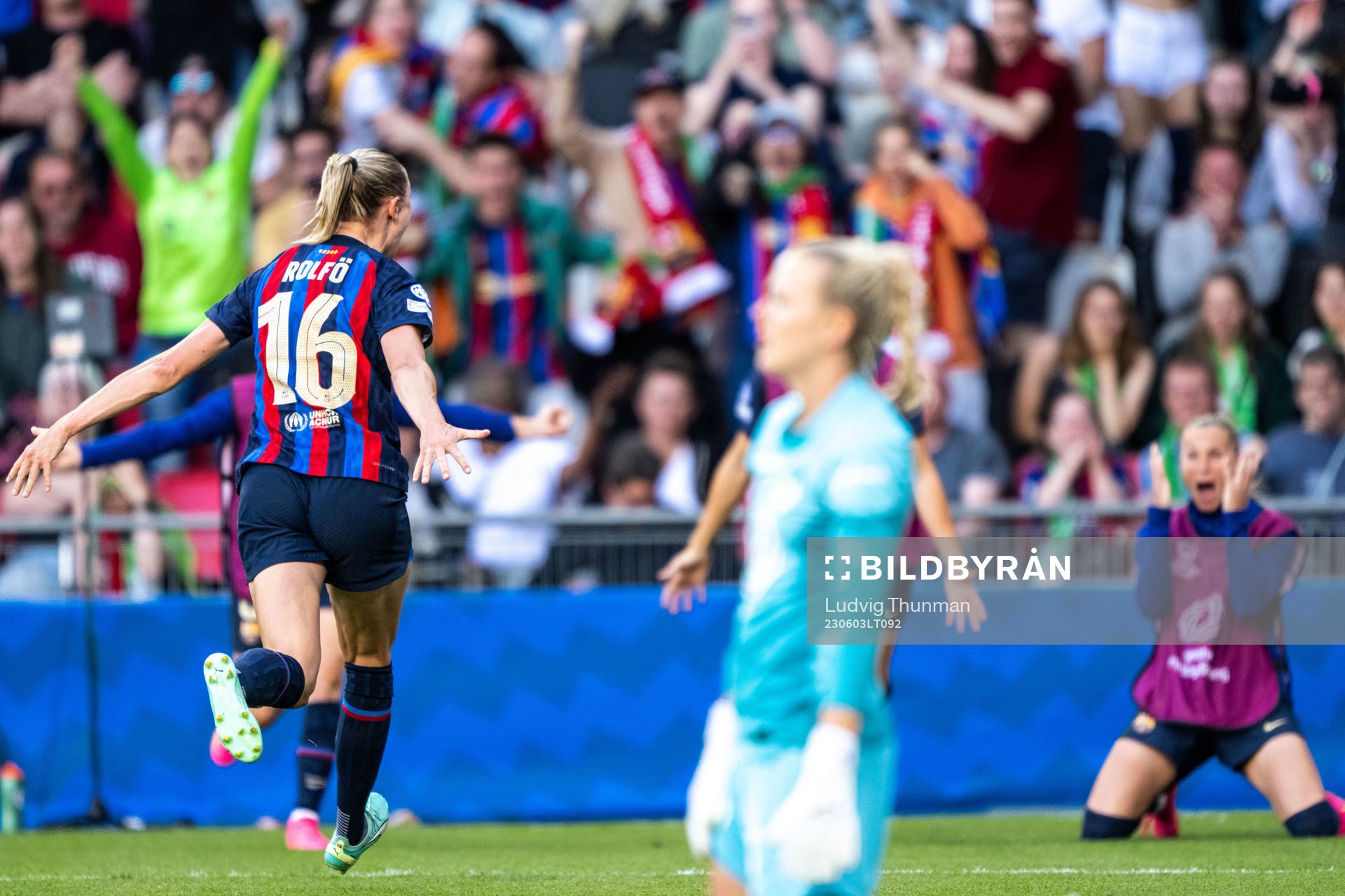 Fridolina Rolfö of Barcelona celebrates scoring 3-1
