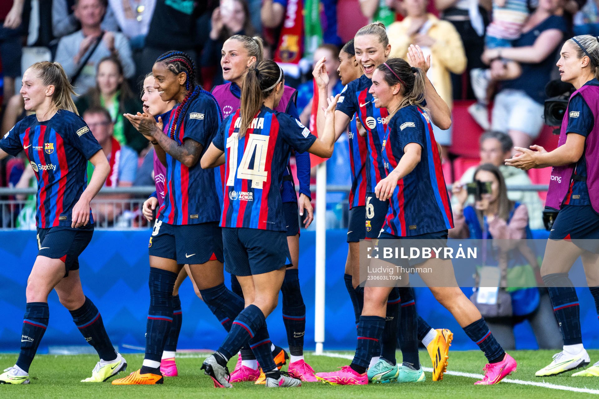Fridolina Rolfö of Barcelona celebrates with teammates