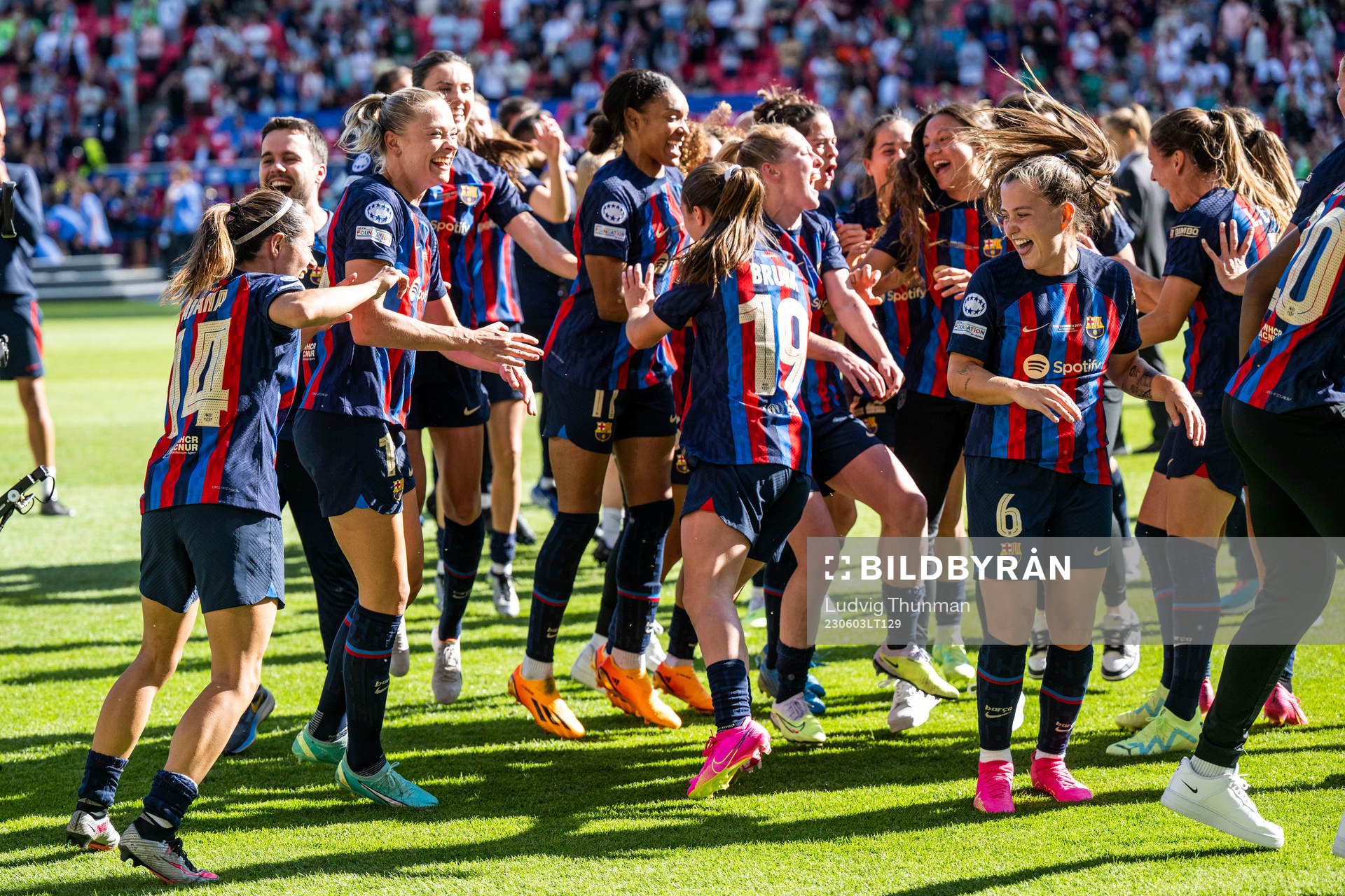 Fridolina Rolfö of Barcelona celebrates