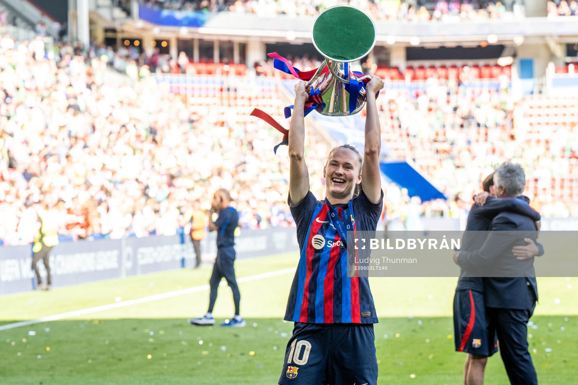 Caroline Graham Hansen of Barcelona celebrates with the