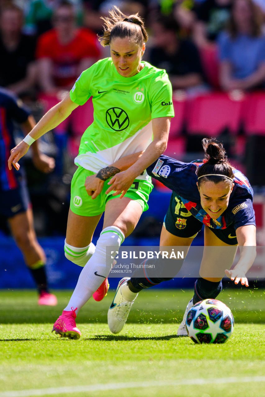 Lucy Bronze of Barcelona