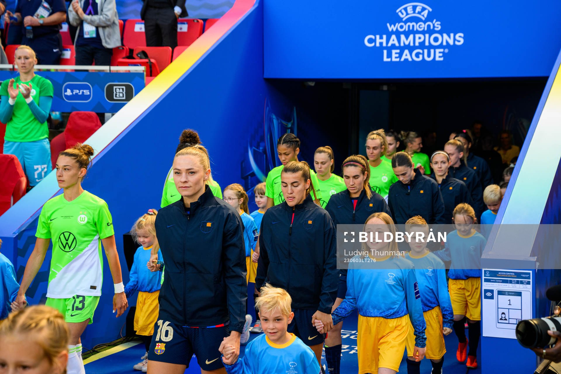 Fridolina Rolfö of Barcelona enters the pitch