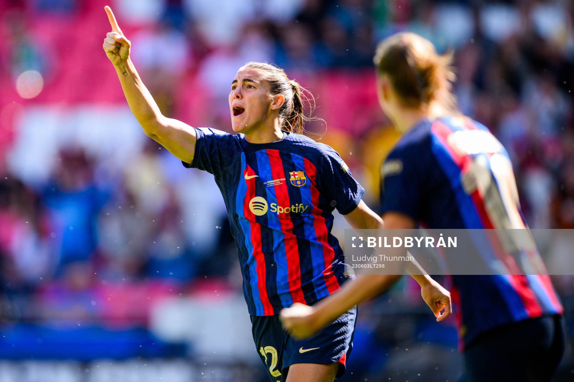 Patri Guijarro of Barcelona celebrates
