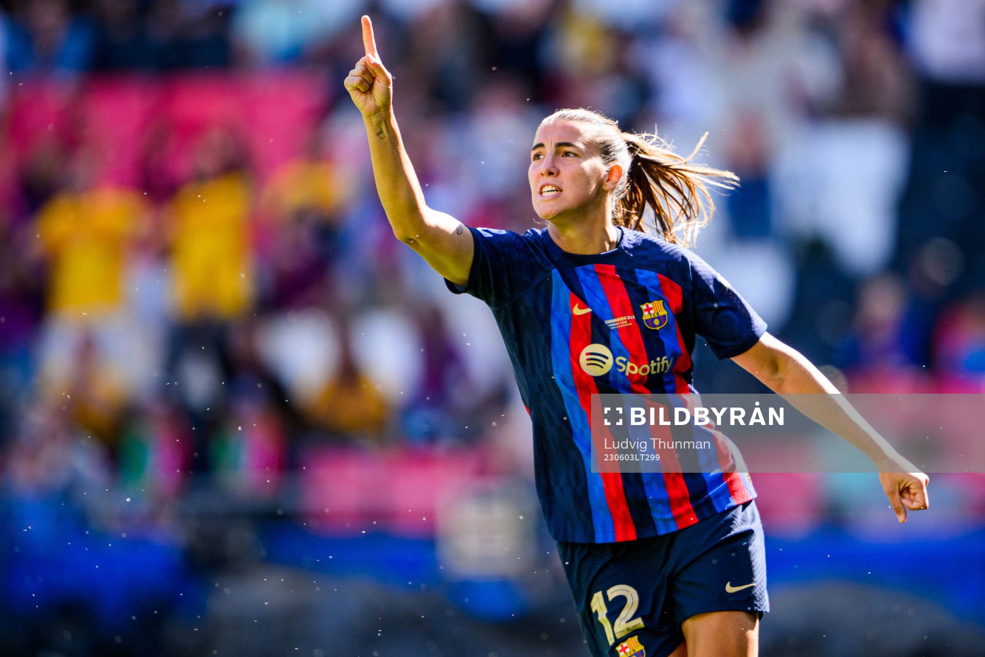 Patri Guijarro of Barcelona celebrates