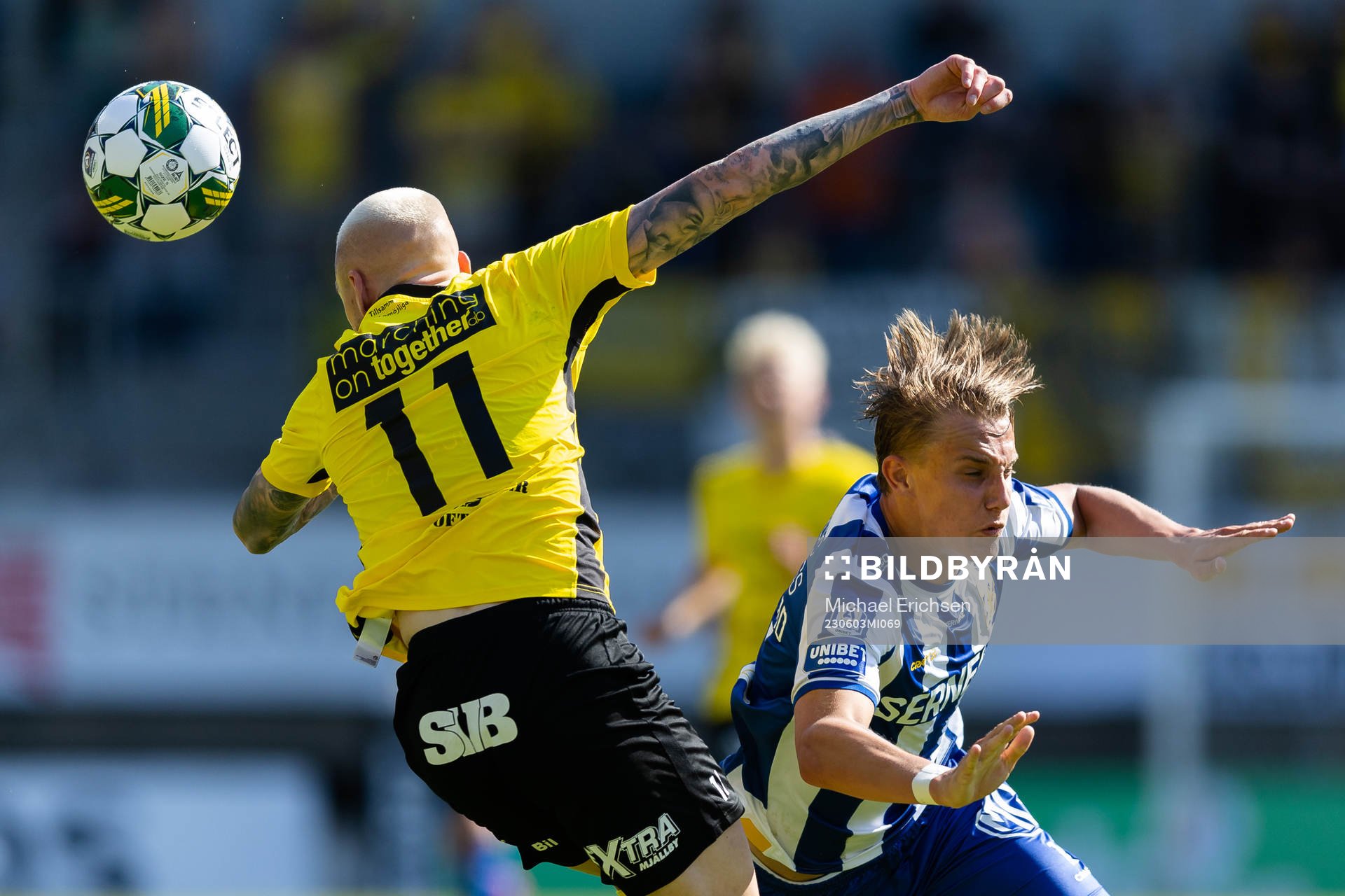 Mjällbys Adam Ståhl och IFK Göteborgs Linus Carlstrand