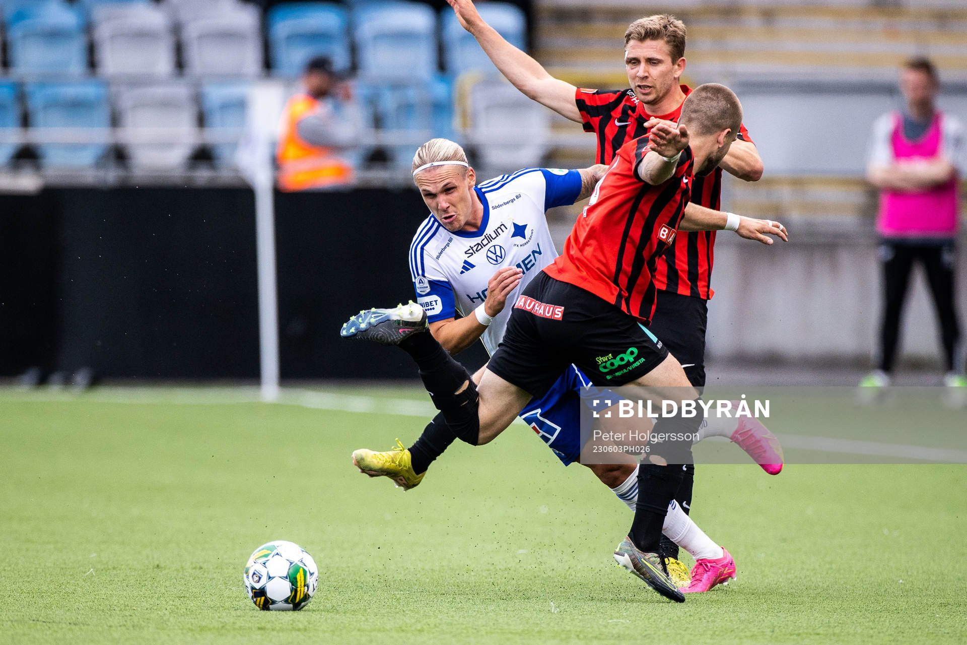 IFK Norrköpings Arnor Sigurdsson och Brommapojkarnas