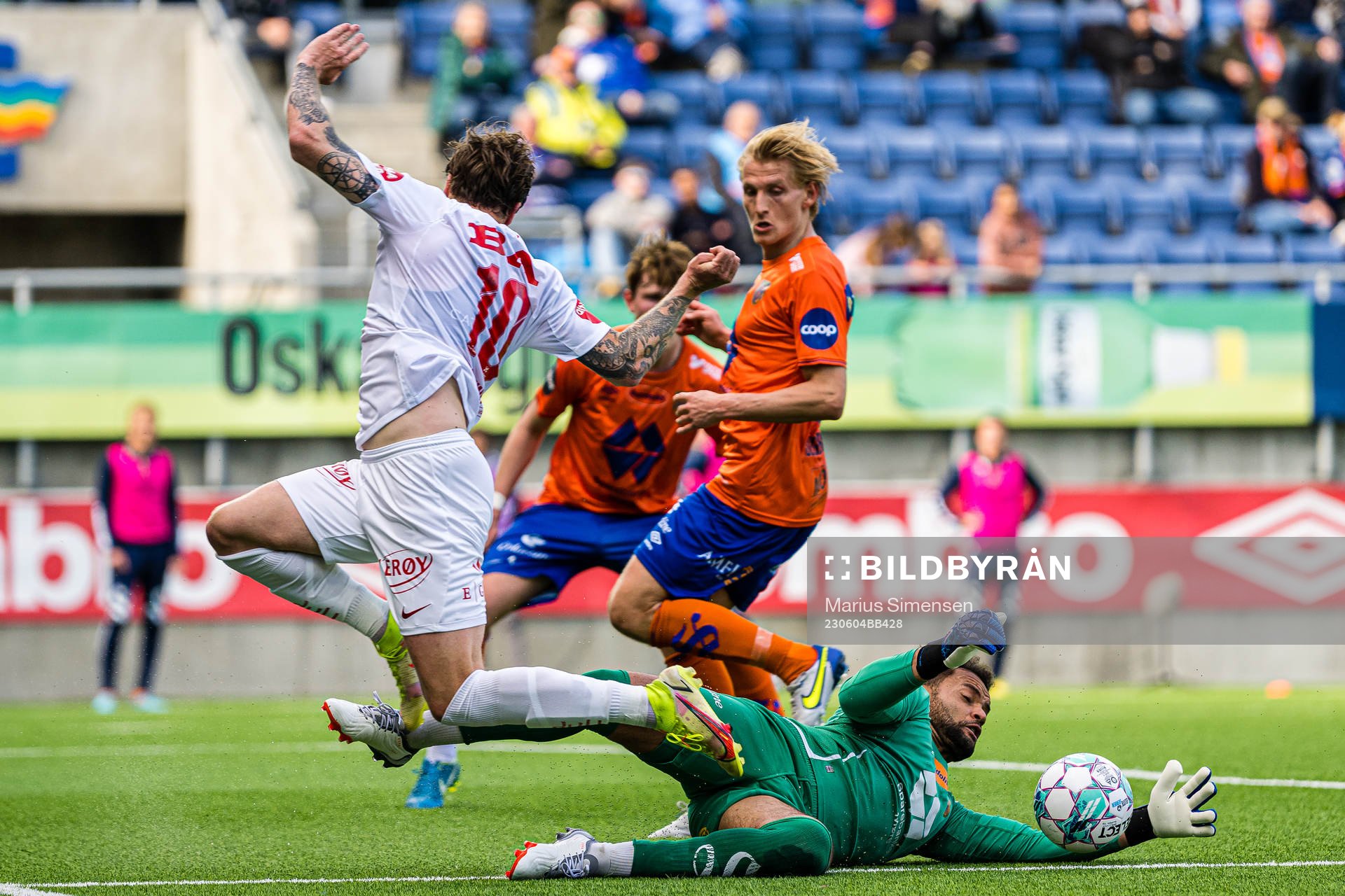 Frederik Børsting of Brann, Erlend Segberg and Sten