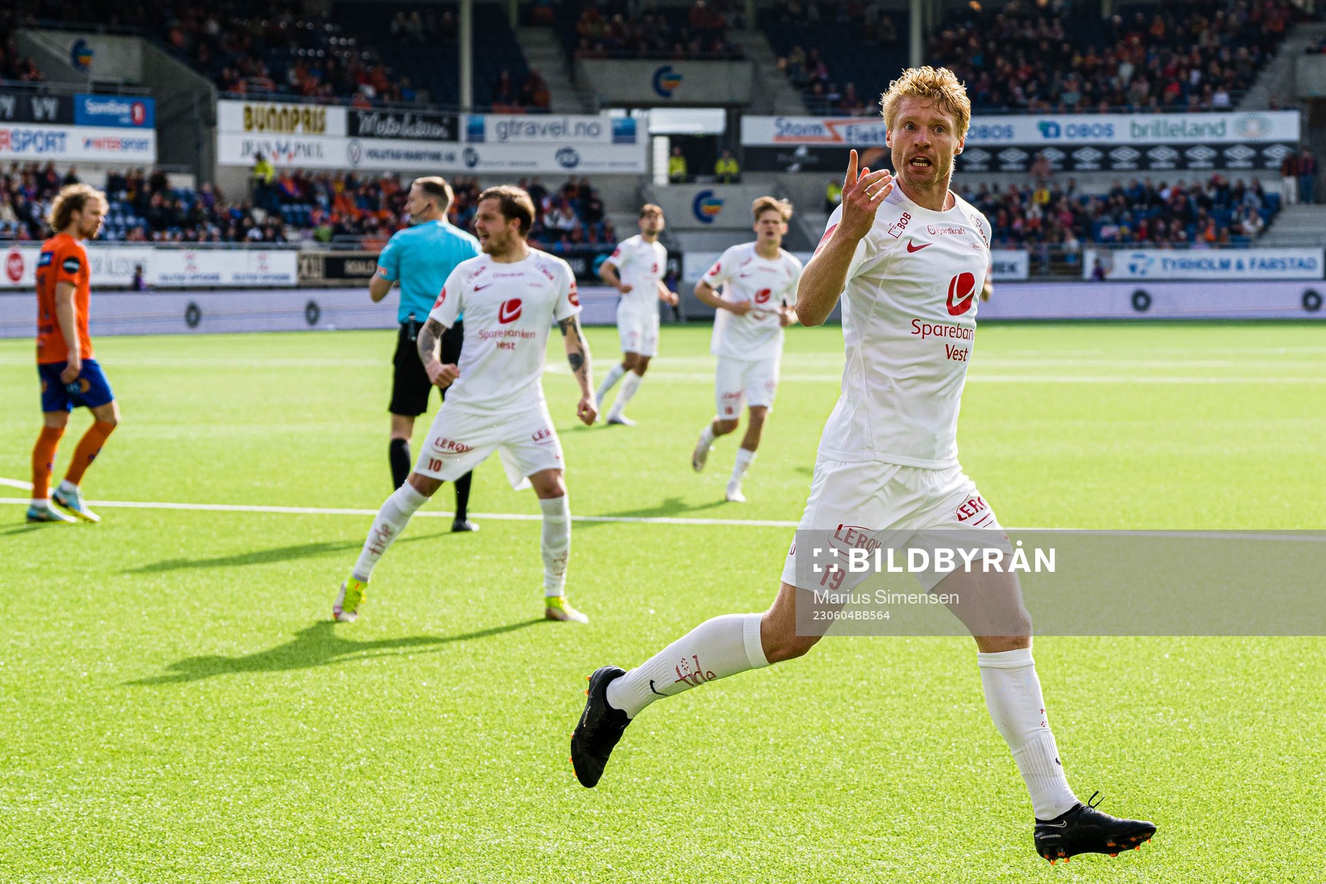 Sivert Heltne Nilsen of Brann celebrates