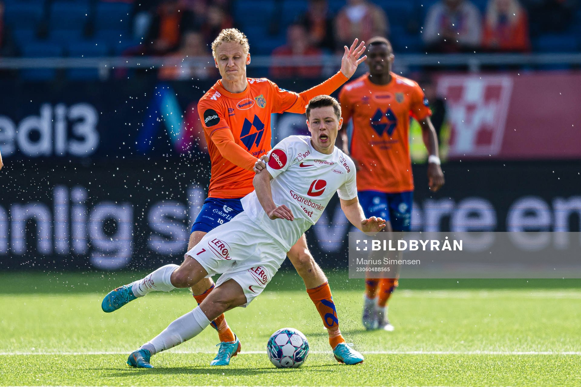 Kristoffer Barmen of Aalesund and Mathias Rasmussen of Brann