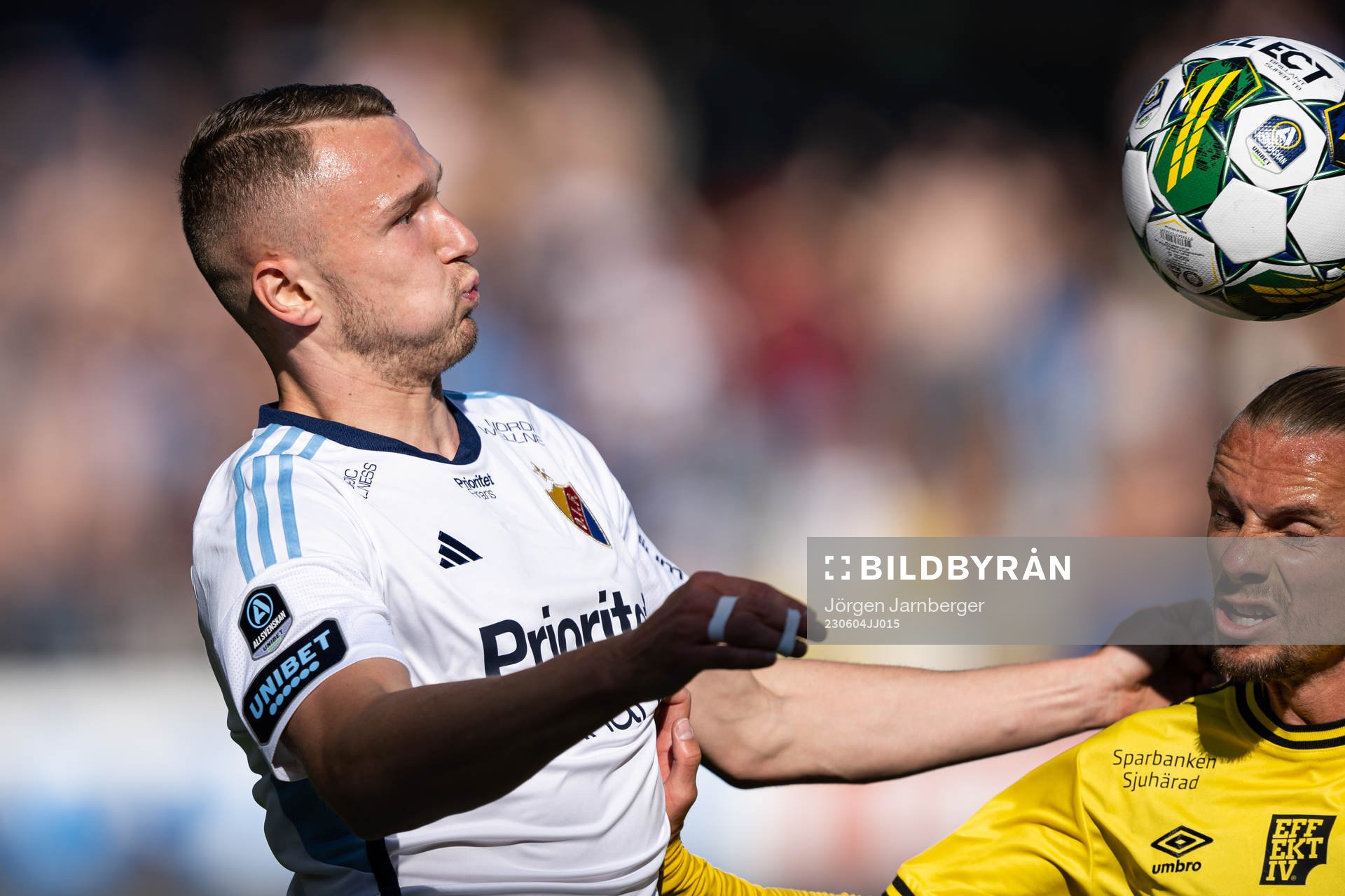 Djurgårdens Piotr Johansson och Elfsborgs Niklas Hult