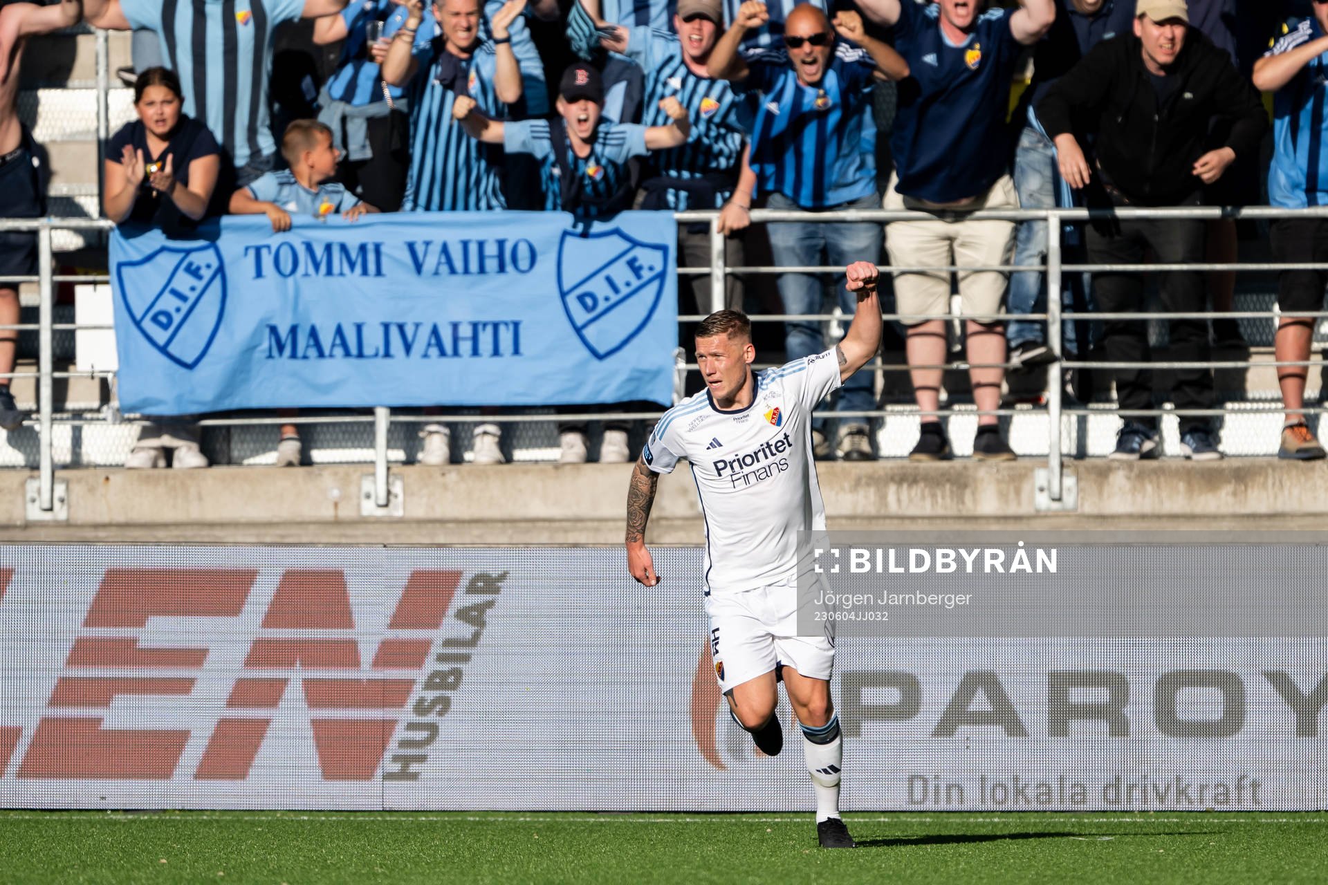 Djurgårdens Victor Edvardsen jublar efter 1-1 målet under fotbollsmatchen i Allsvenskan mellan Elfsborg och Djurgården den 4 juni 2023 i Borås.