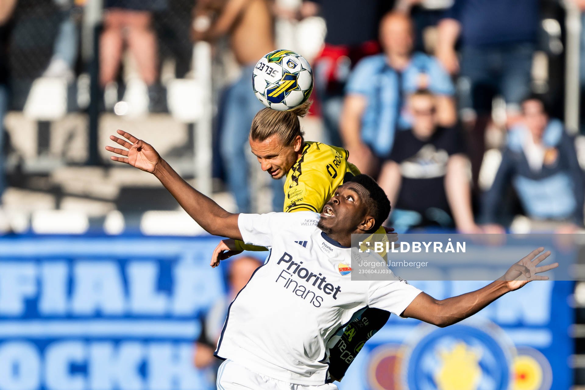 Elfsborgs Niklas Hult och Djurgårdens Joel Asoro
