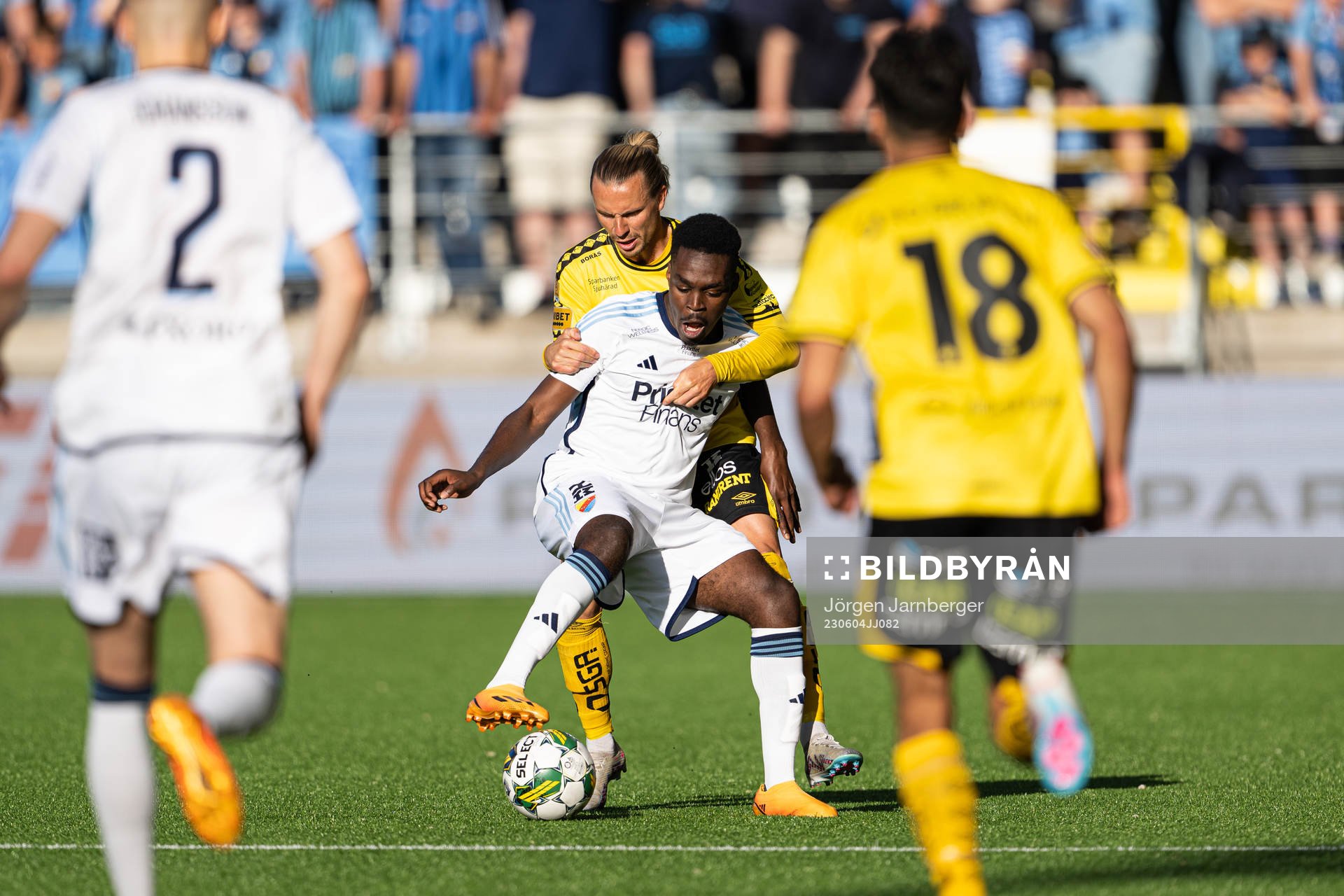 Elfsborgs Niklas Hult och Djurgårdens Joel Asoro