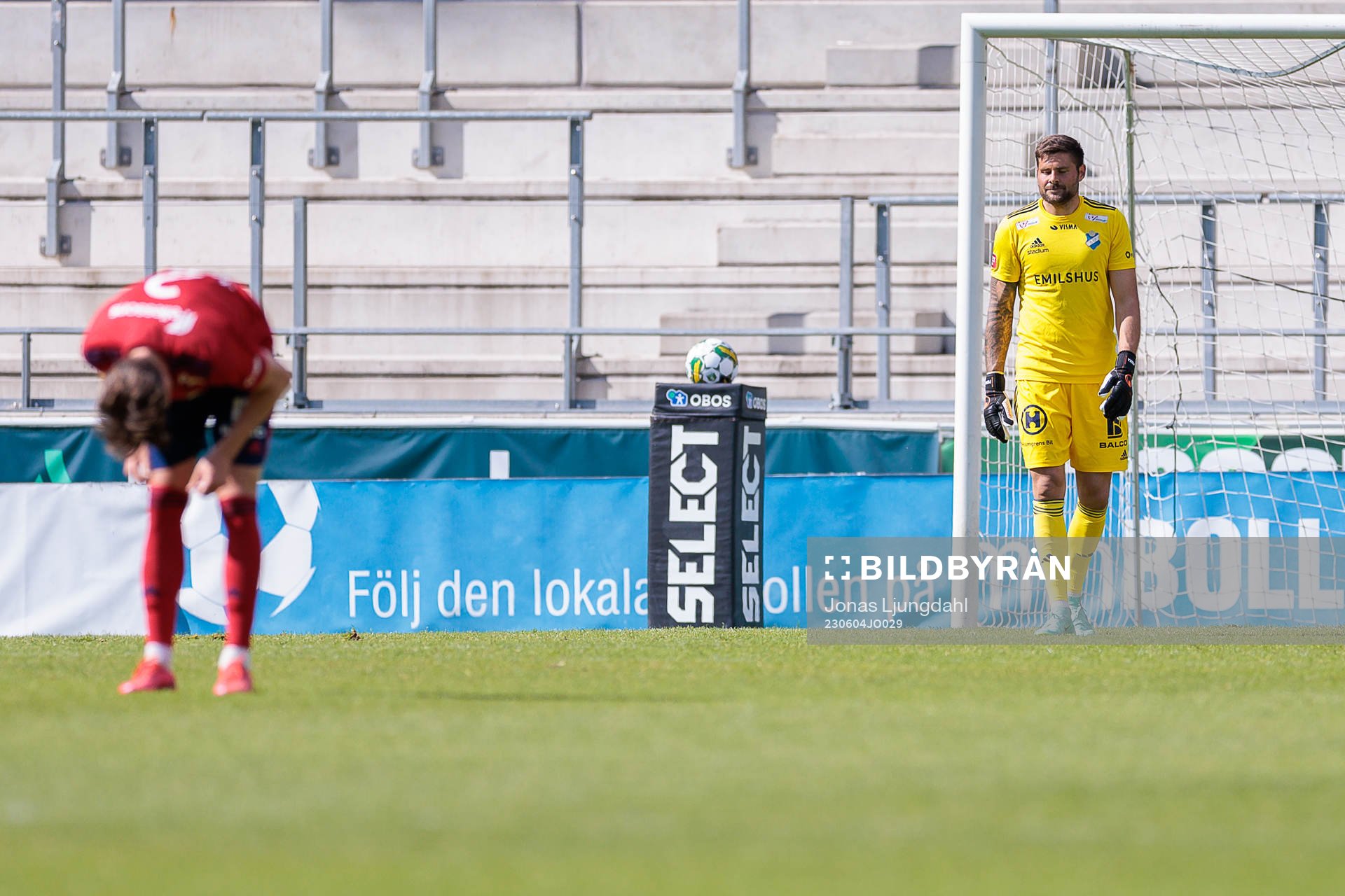 Östers målvakt Miloje Prekovic deppar