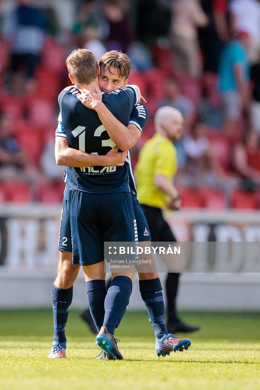 Utsiktens Wilhelm Nilsson och Erik Gunnarsson jublar