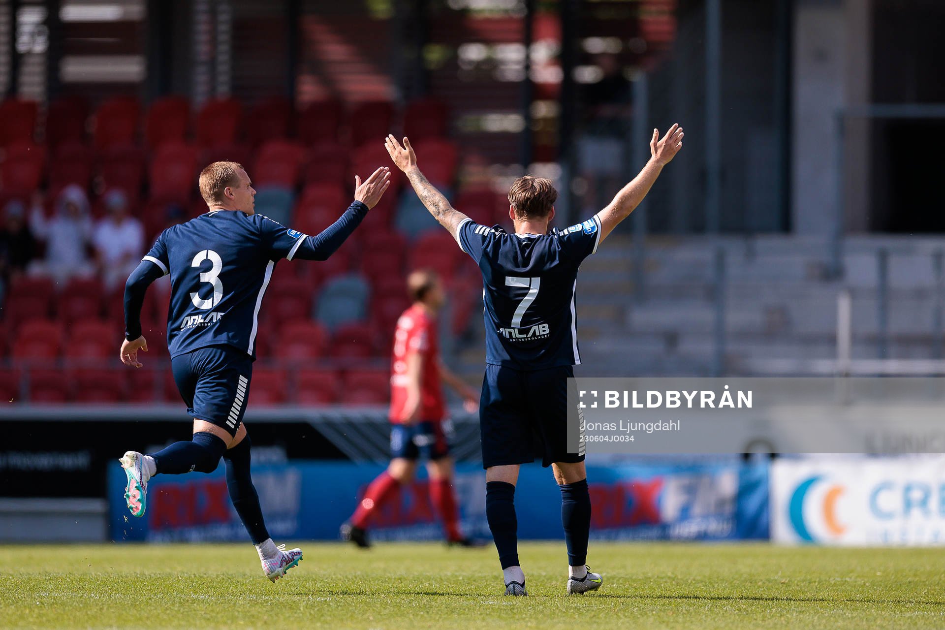 Utsiktens Jesper Brandt och Karl Bohm jublar