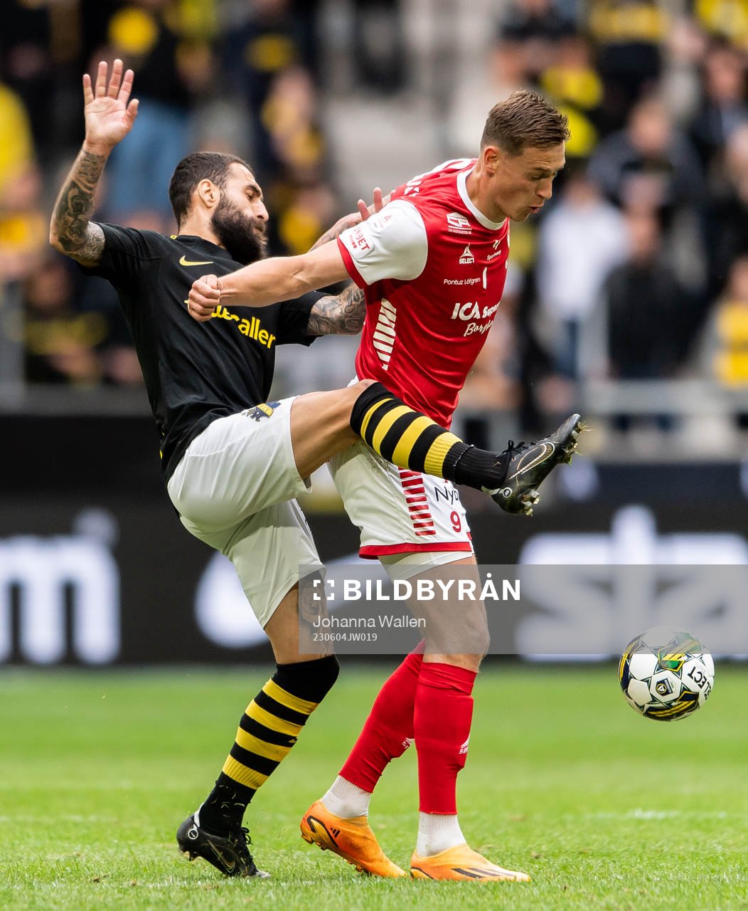 AIKs Jimmy Durmaz och Kalmars Mileta Rajovic