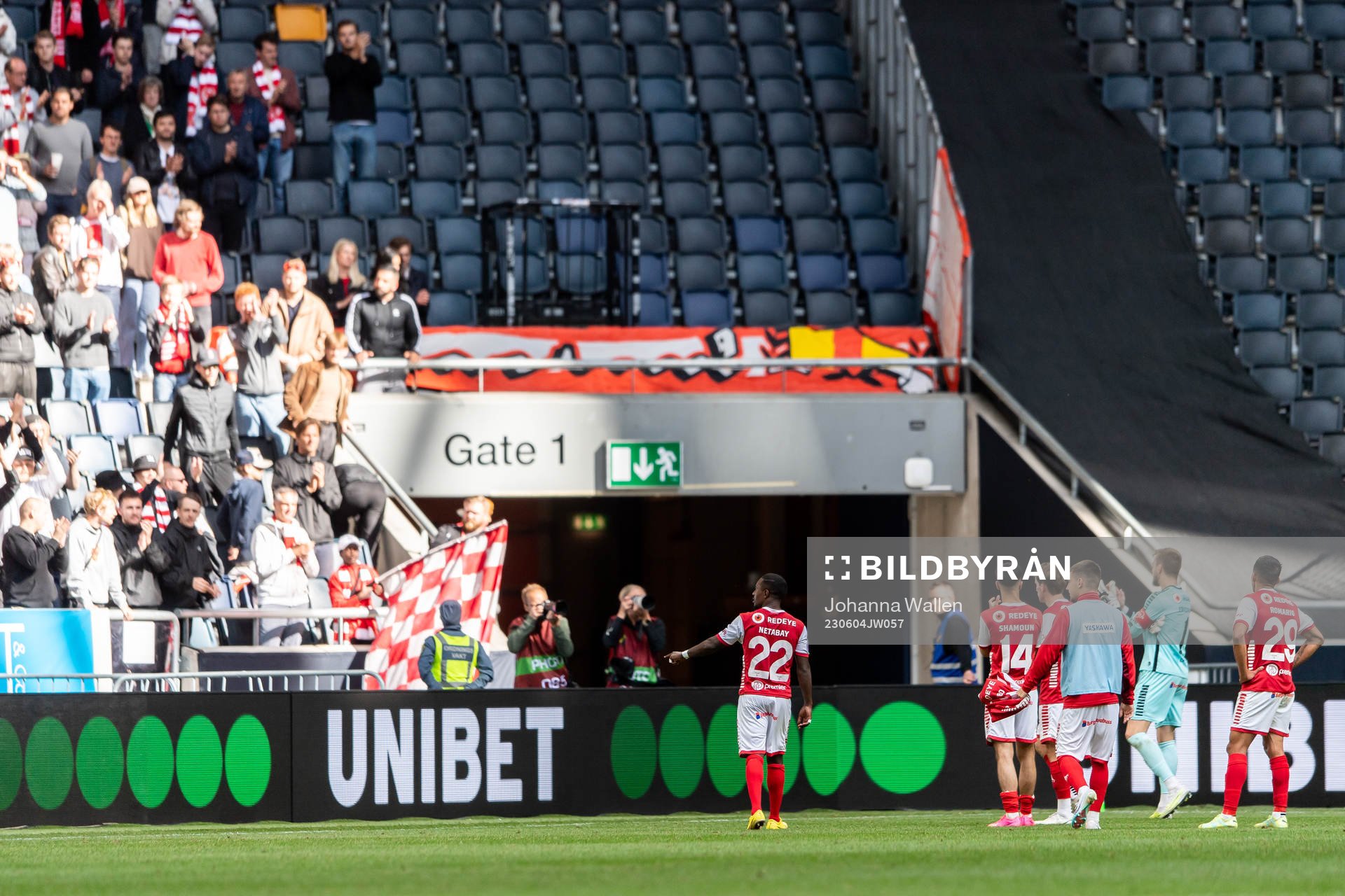 Kalmars spelare tackar sina supportrar