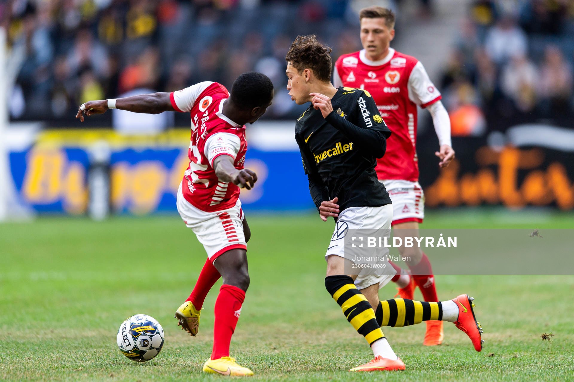Kalmars Nahom Girmai Netabay och AIKs Victor Andersson
