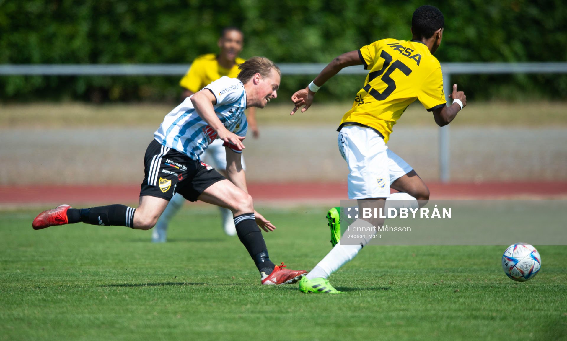 IFK Hässleholms Robin Strömberg i matchen i division 2