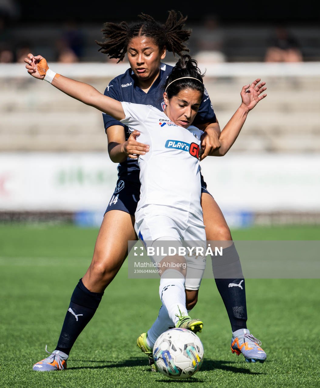 Växjö DFFs Rosa Herreros Ossorio och FC Rosengårds