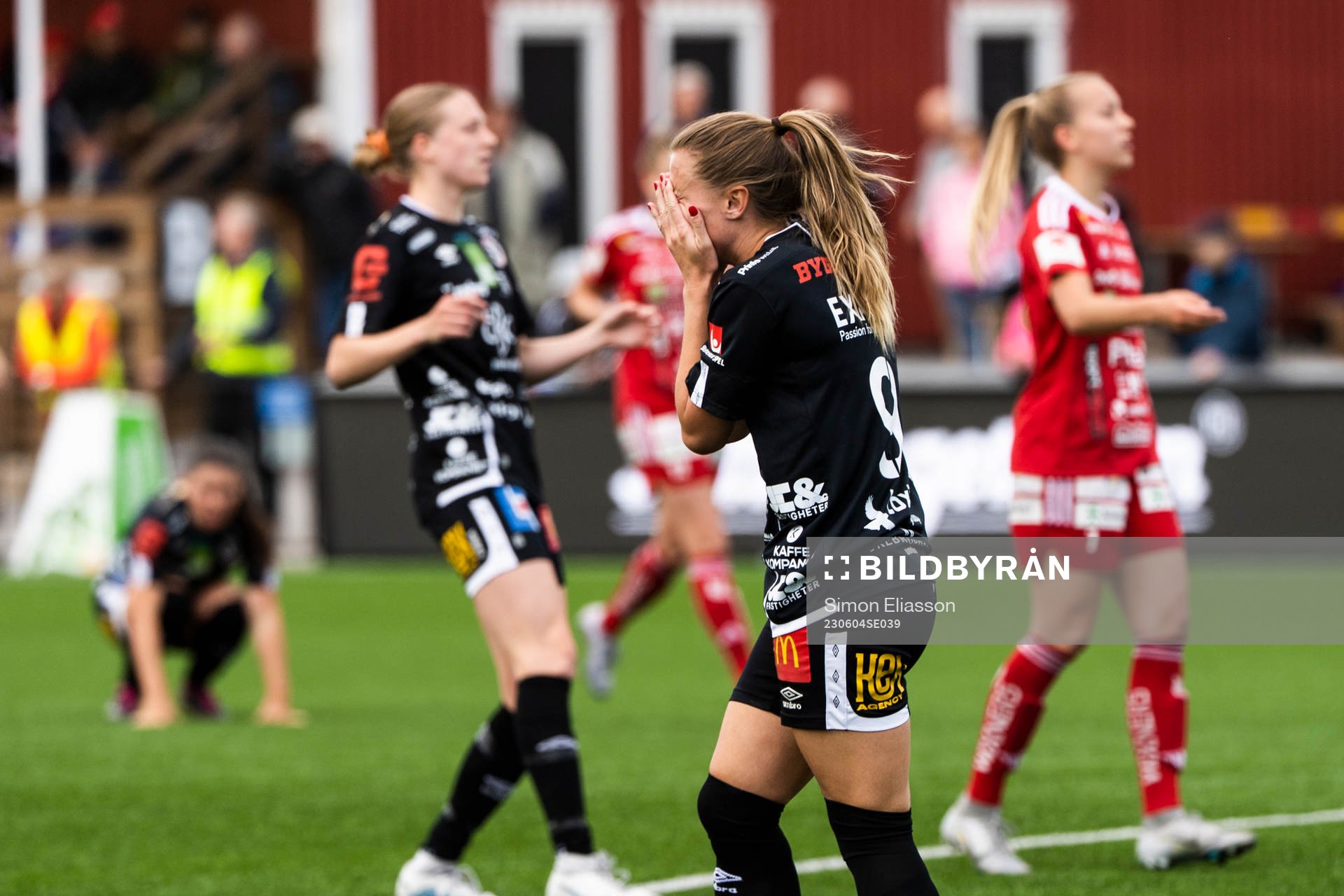 Örebros Louise Lillbäck deppar
