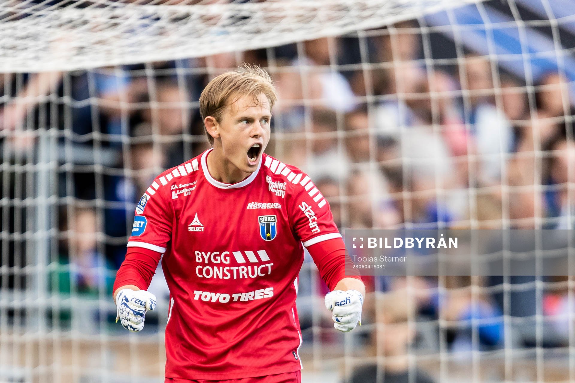 Sirius målvakt Jakob Tånnander jublar