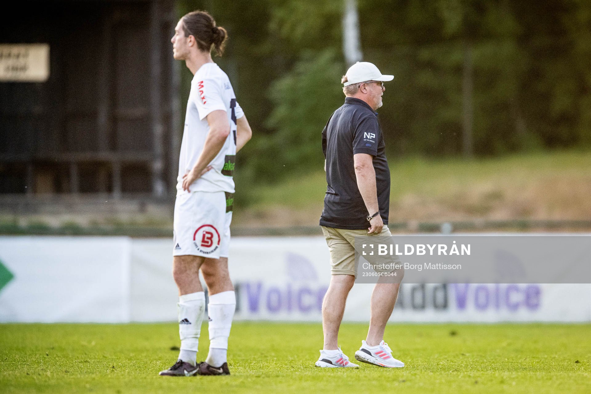 Ängelholms Ammar Saran och tränare Roar Hansen deppar