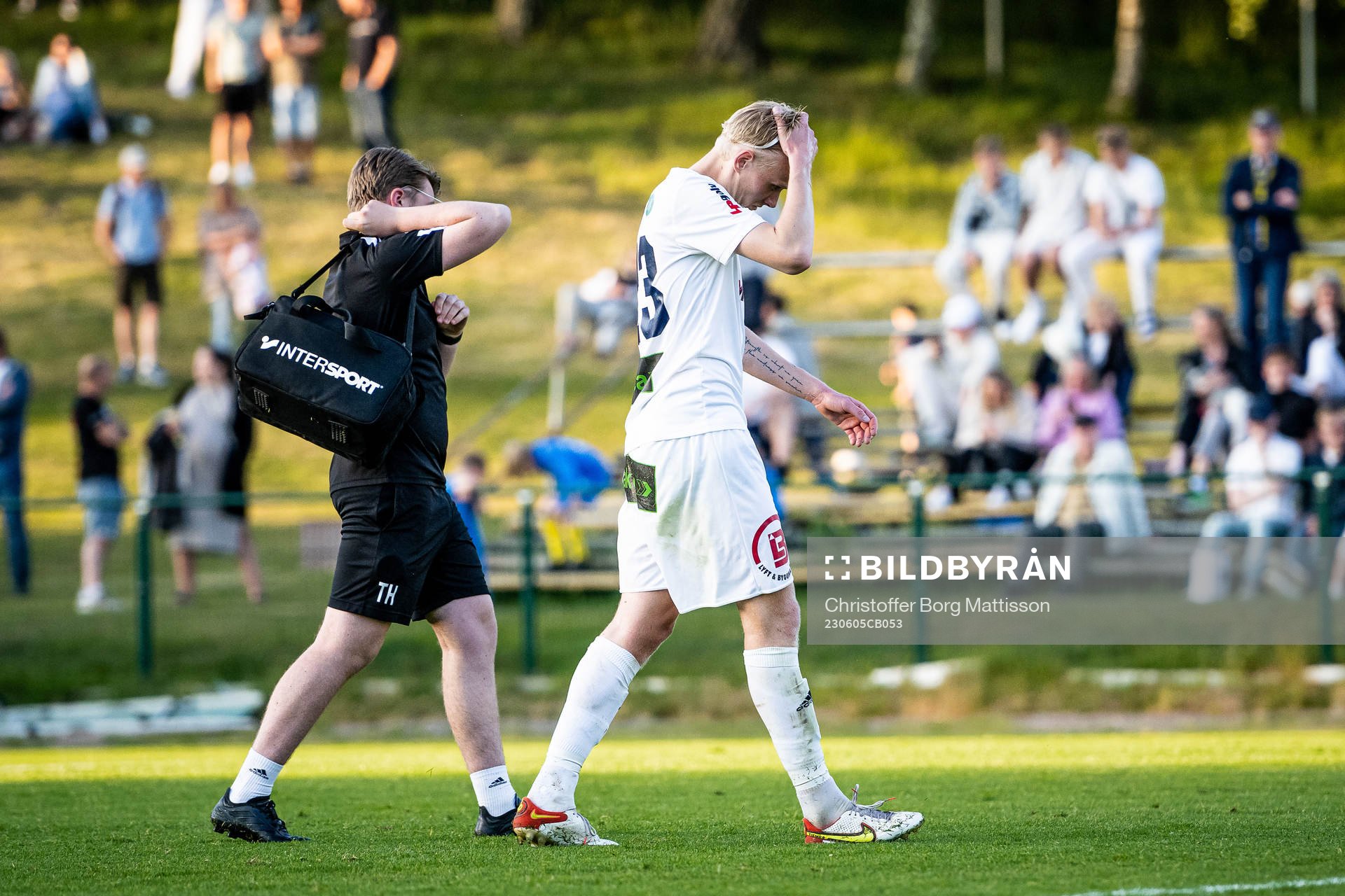 Ängelholms Filip Örnblom har ont