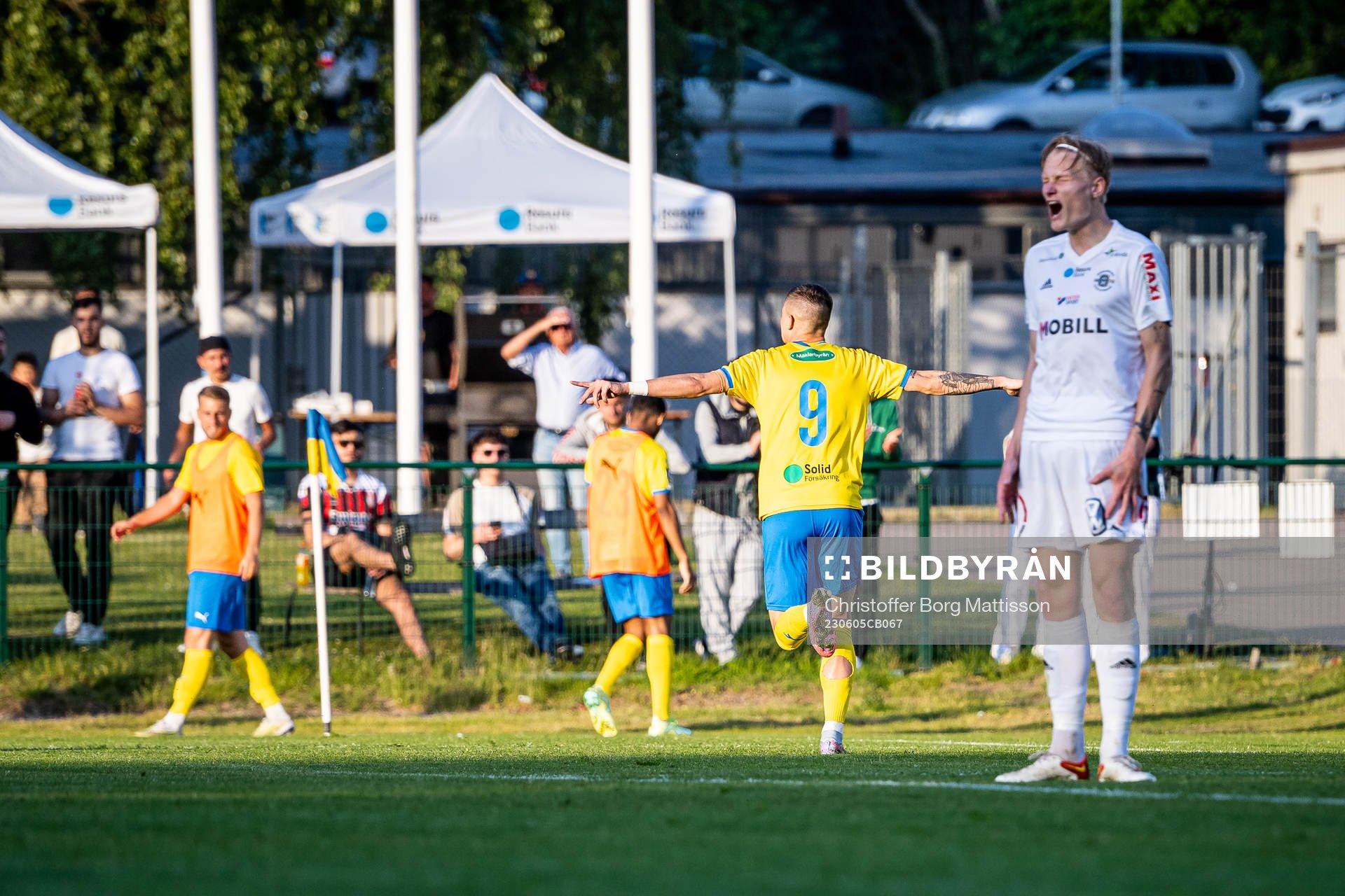 Eskilsminne IFs André Reinholdsson jublar